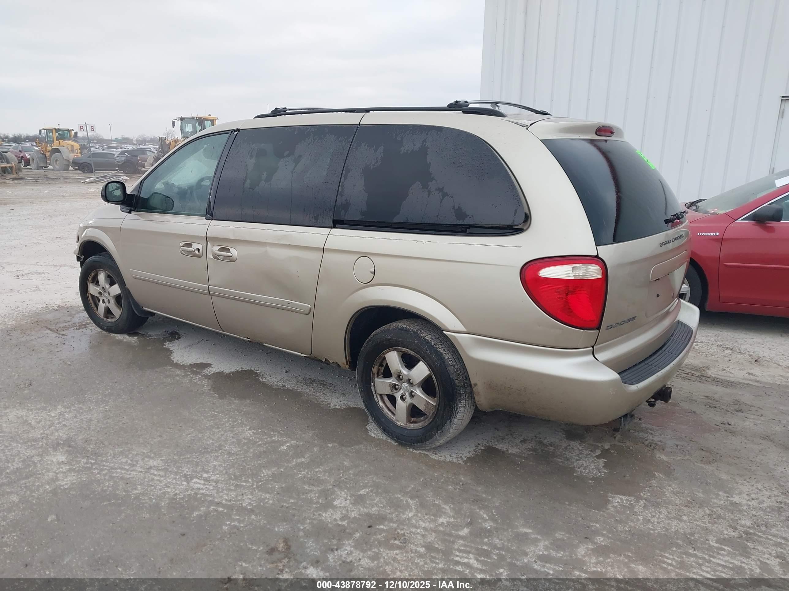 DODGE GRAND image 3
