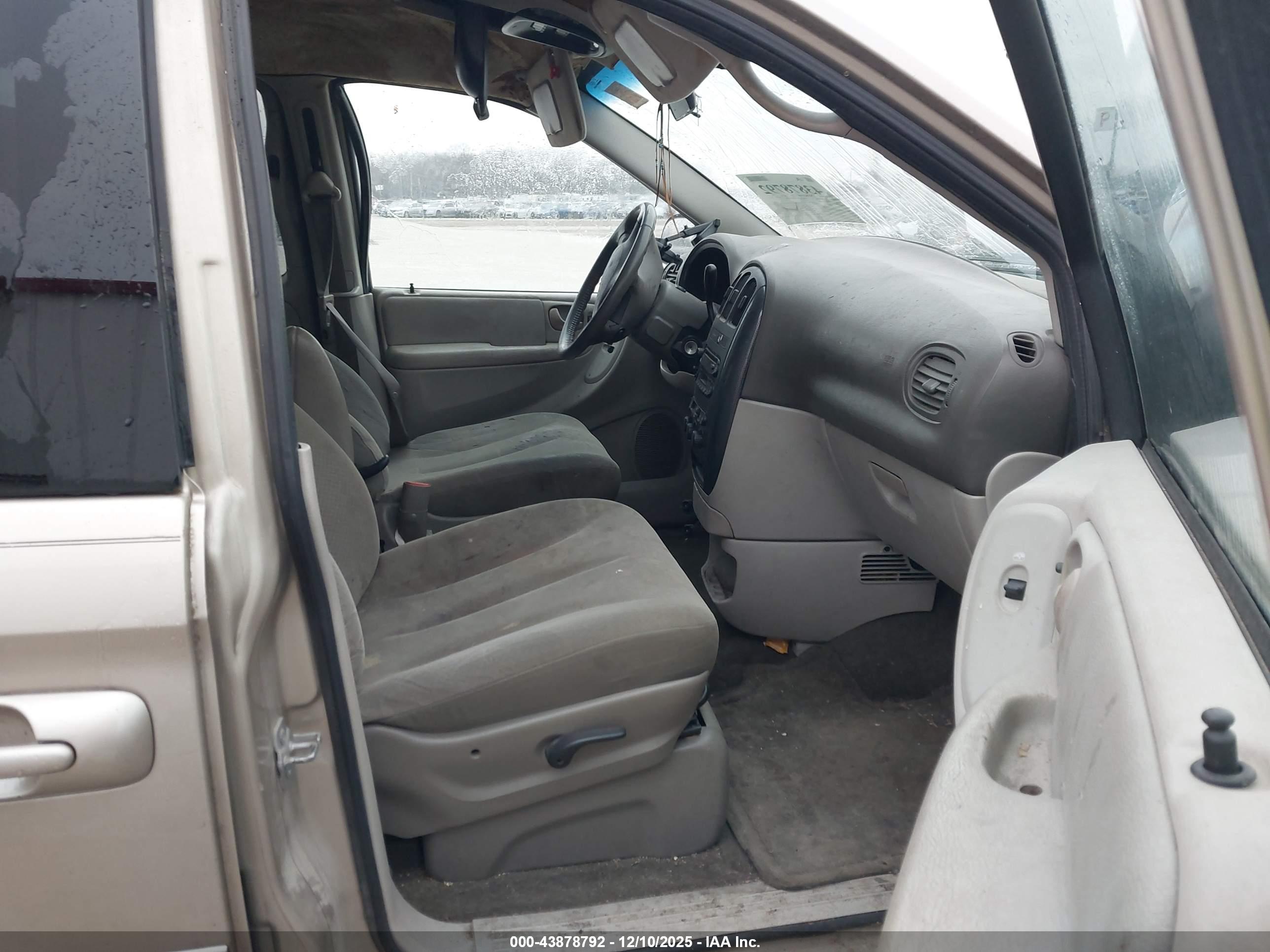 DODGE GRAND image 5