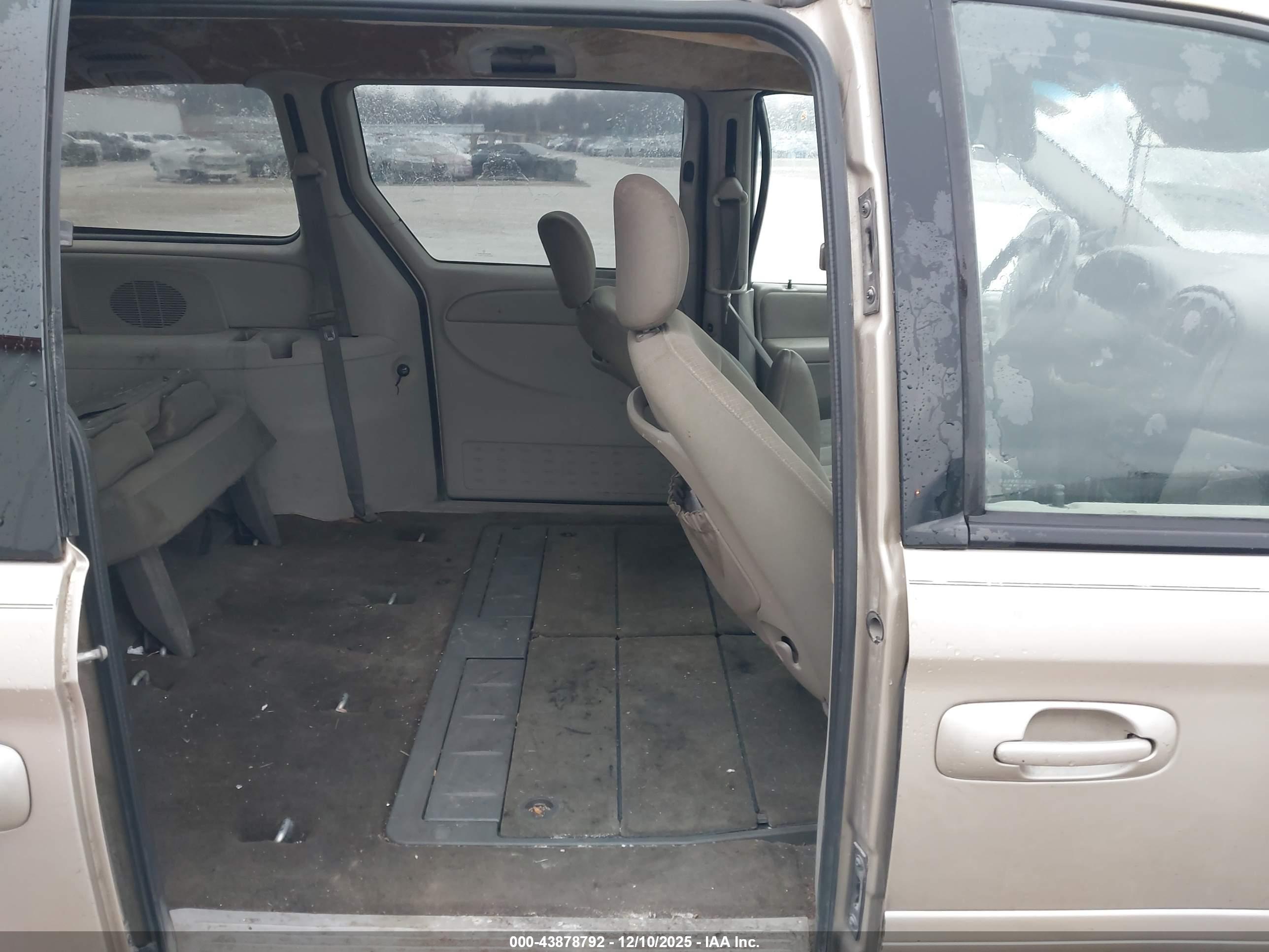DODGE GRAND image 8