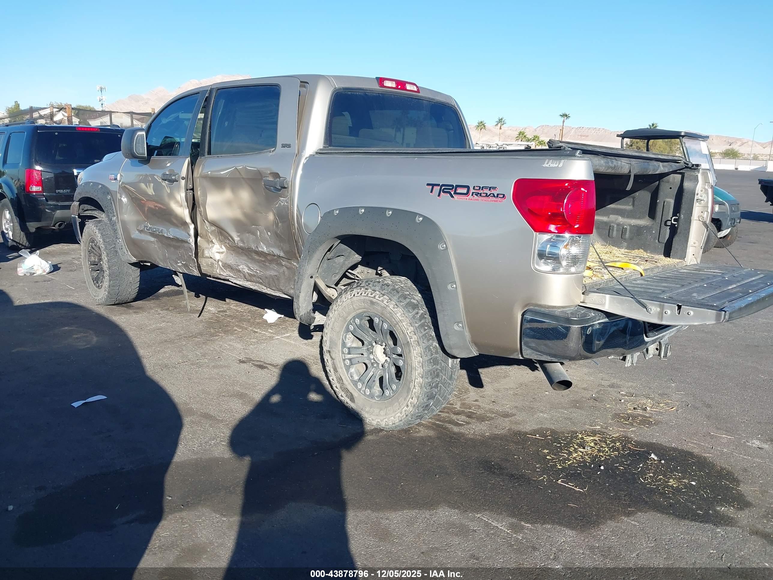 TOYOTA TUNDRA image 3