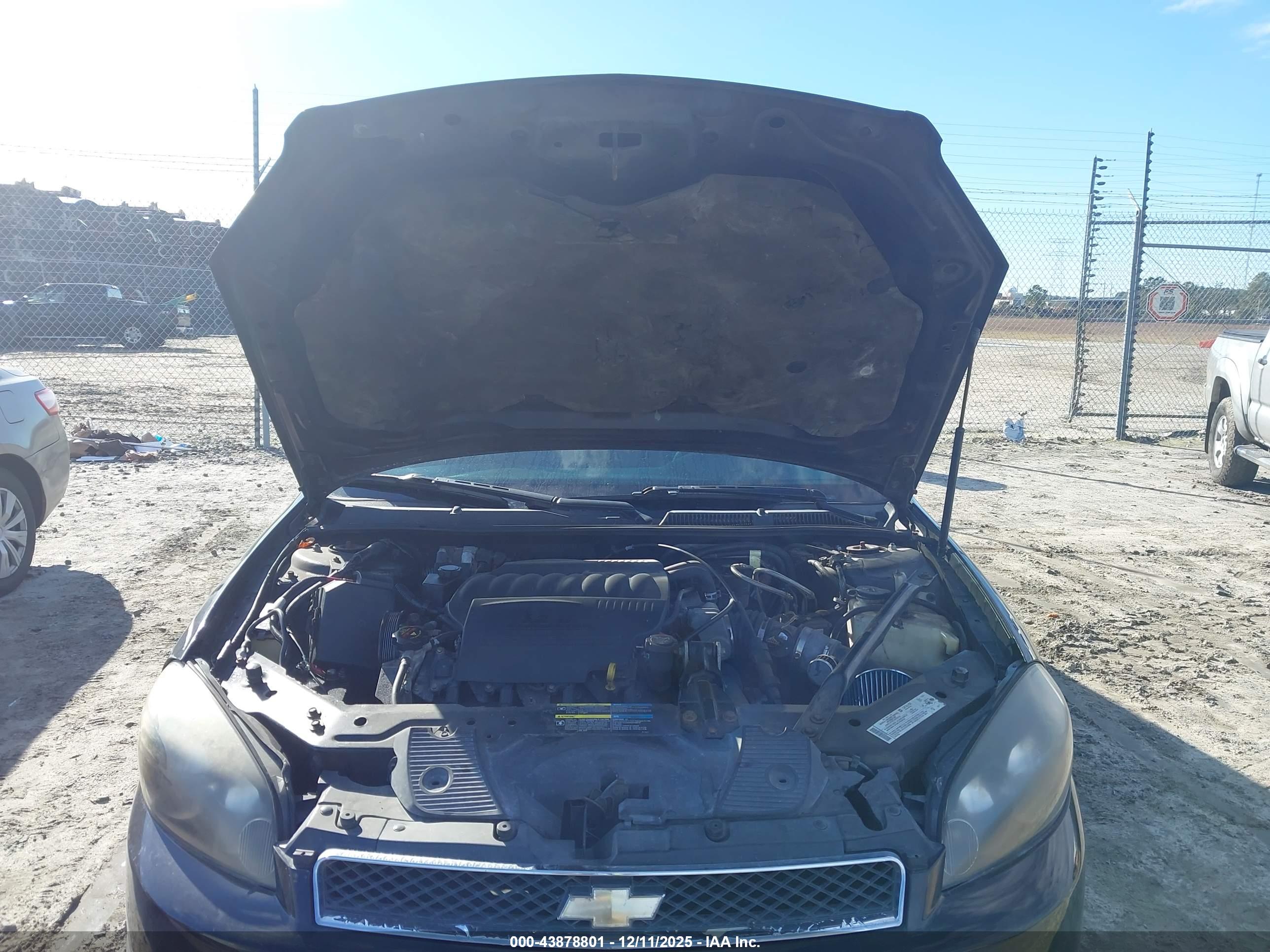 CHEVROLET IMPALA image 10