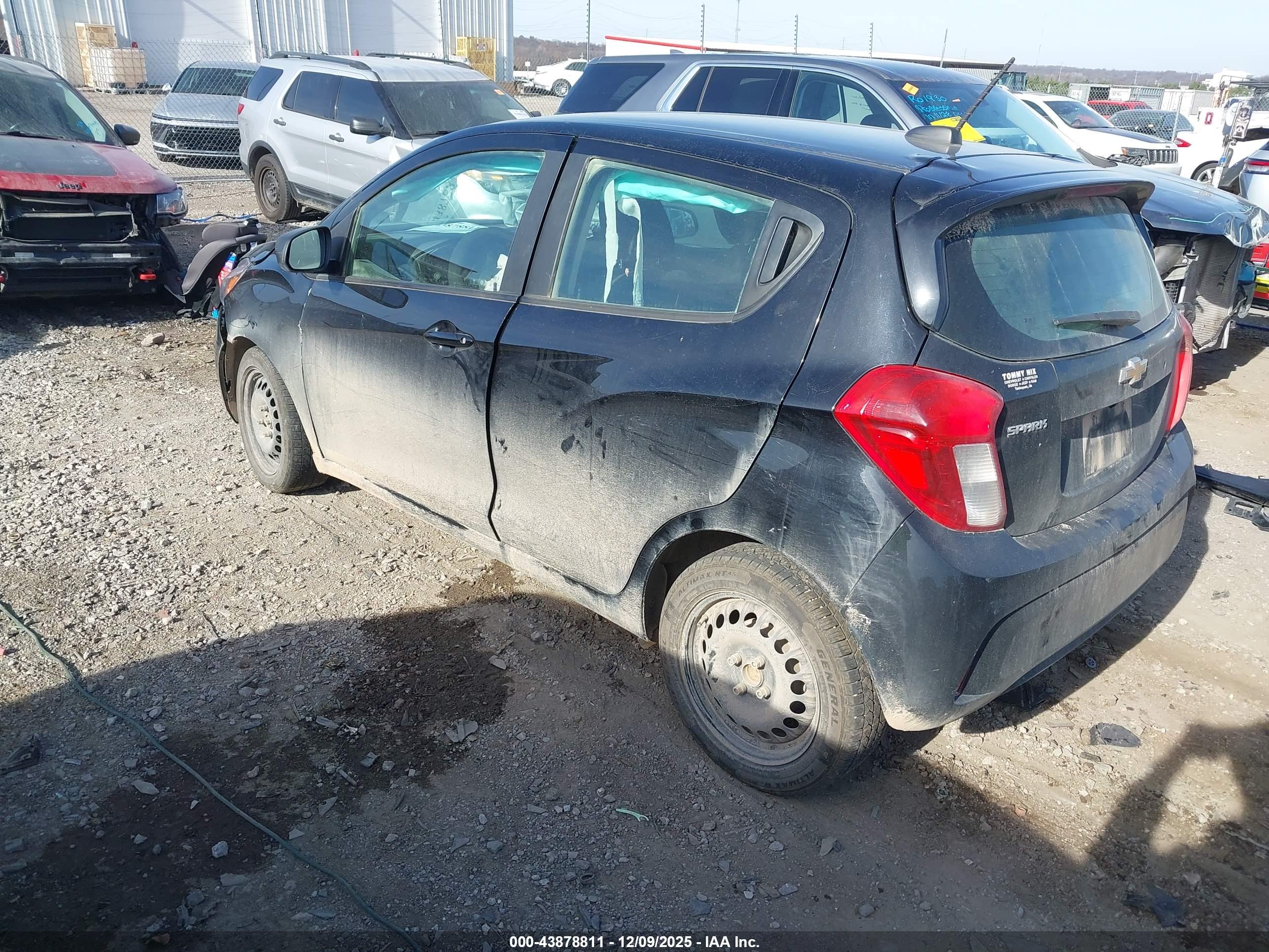 CHEVROLET SPARK image 3