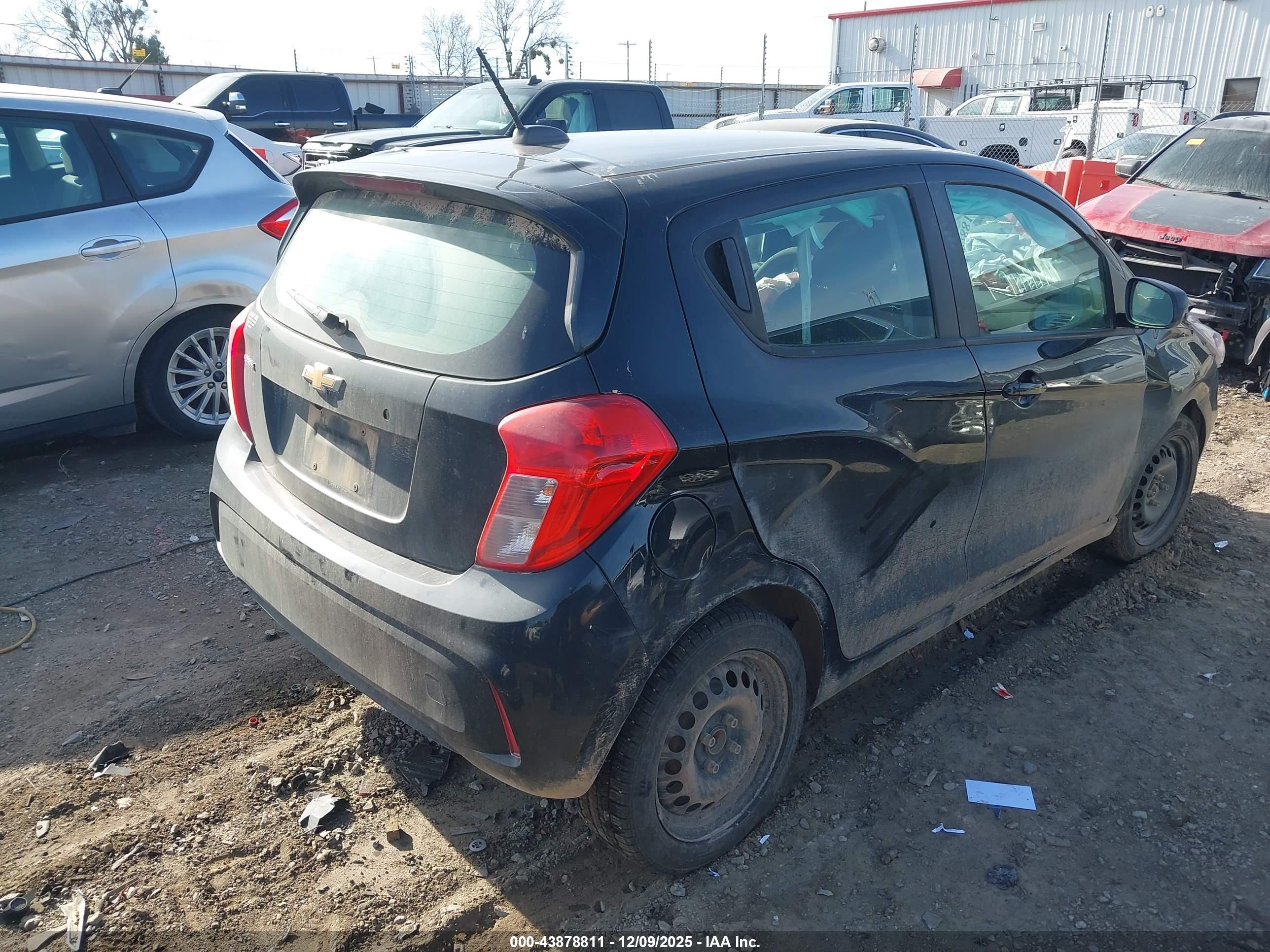 CHEVROLET SPARK image 4