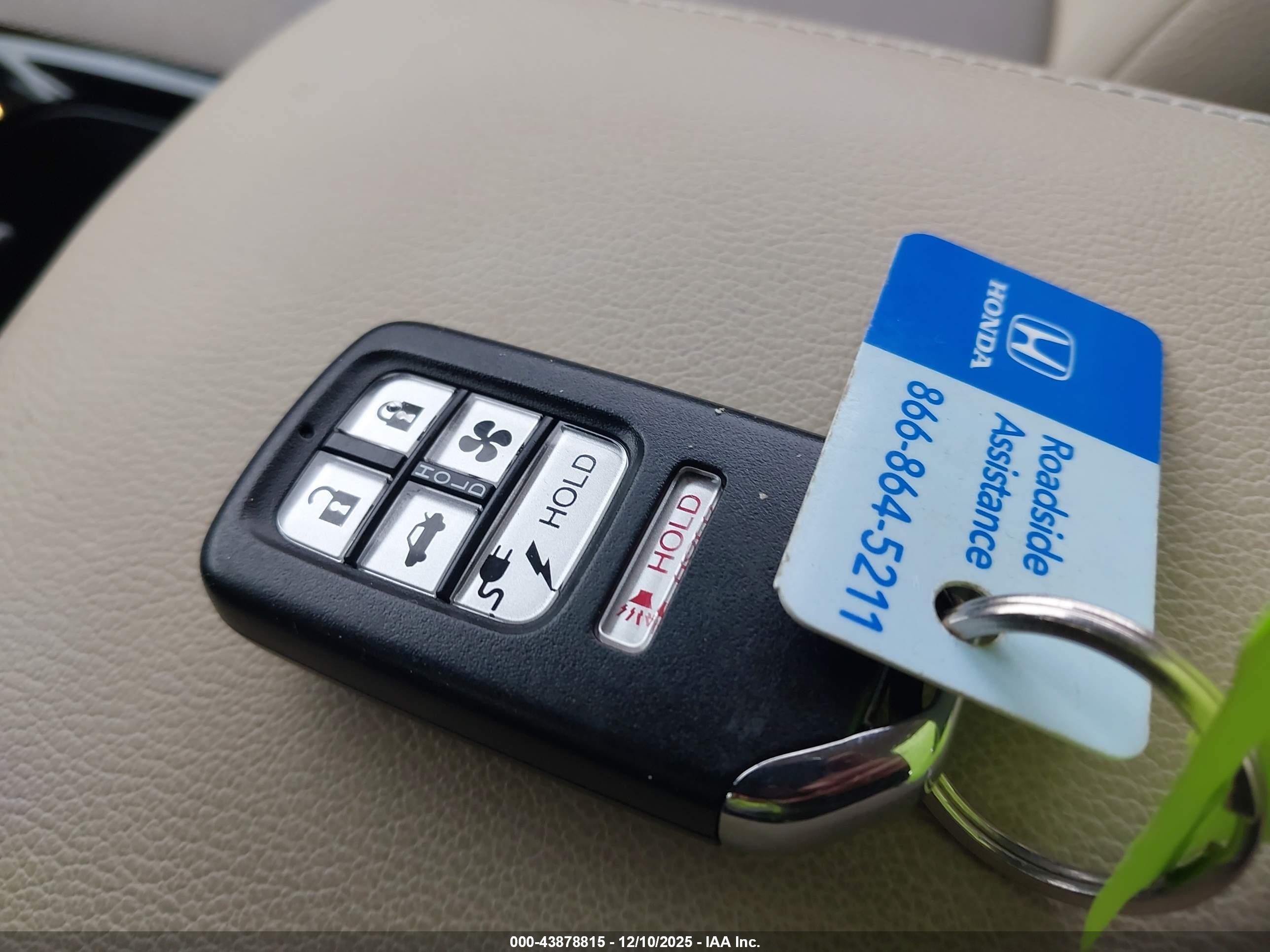 HONDA CLARITY image 11