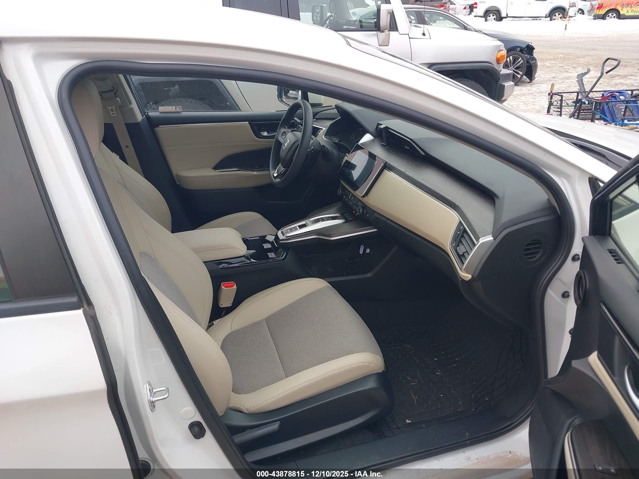 HONDA CLARITY image 5