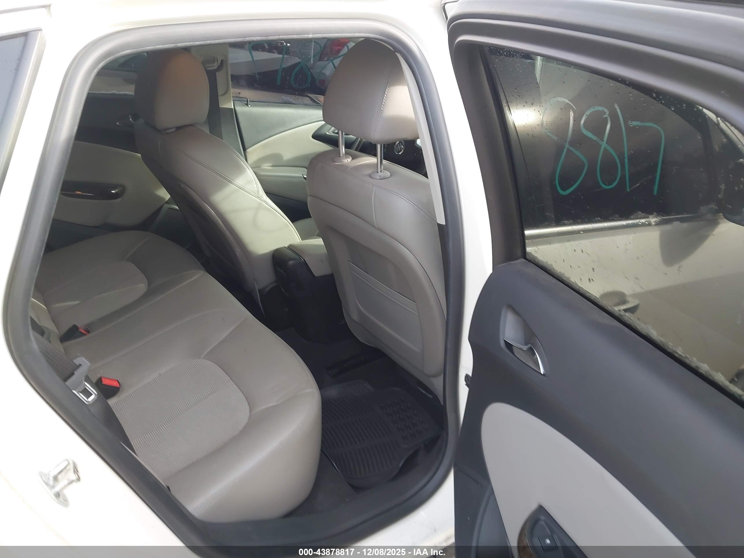 BUICK VERANO image 8