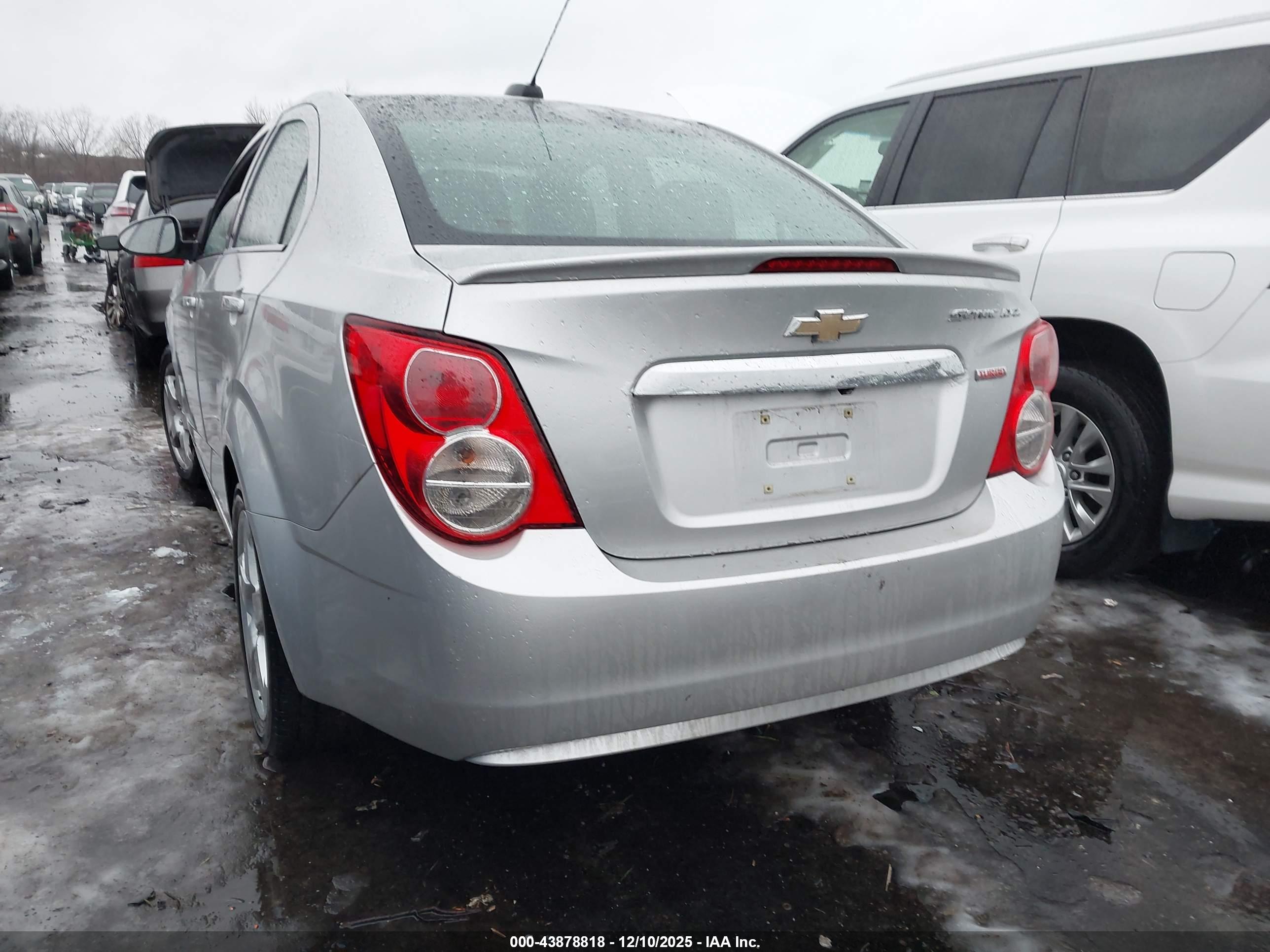 CHEVROLET SONIC image 3