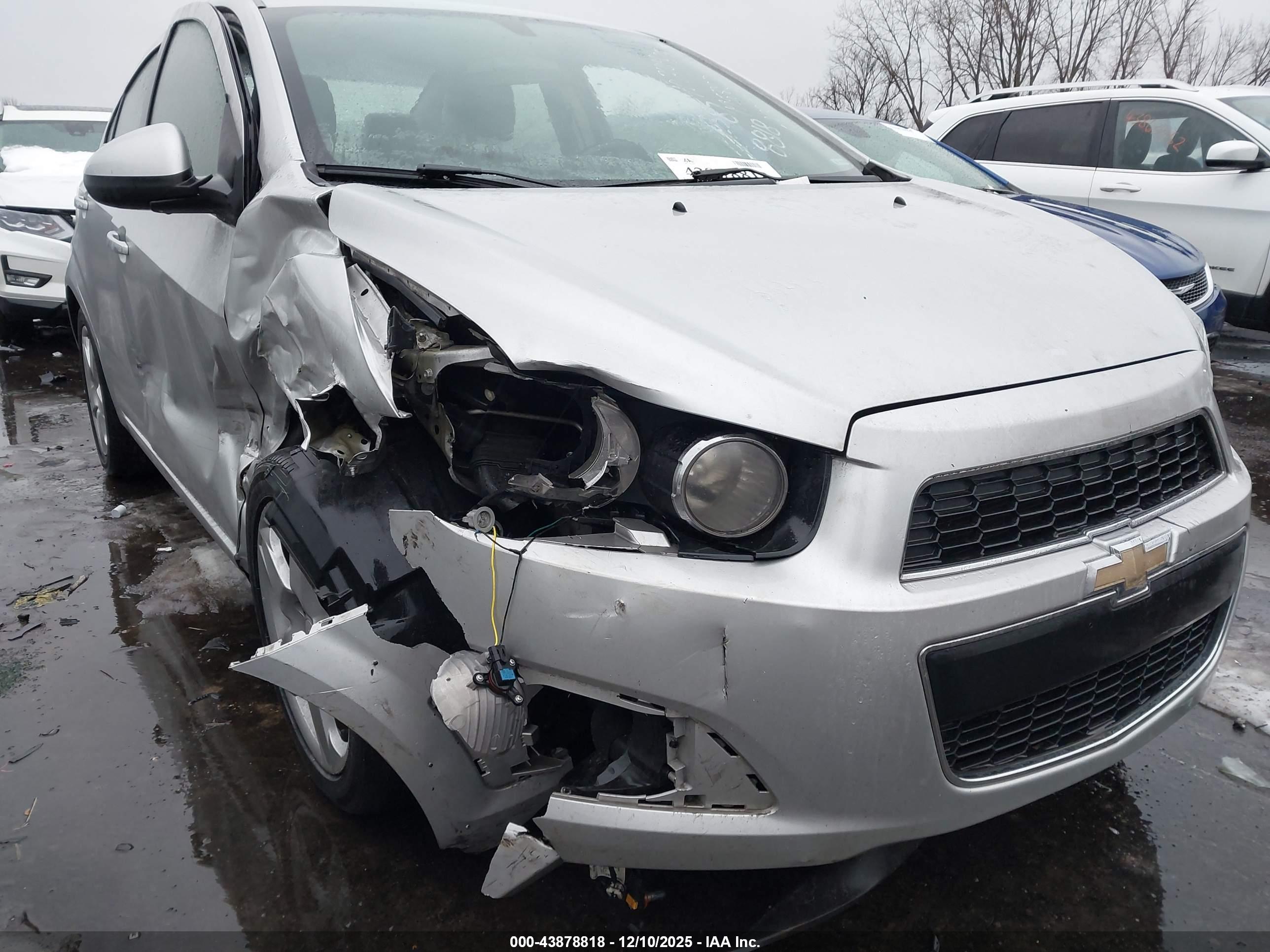 CHEVROLET SONIC image 6