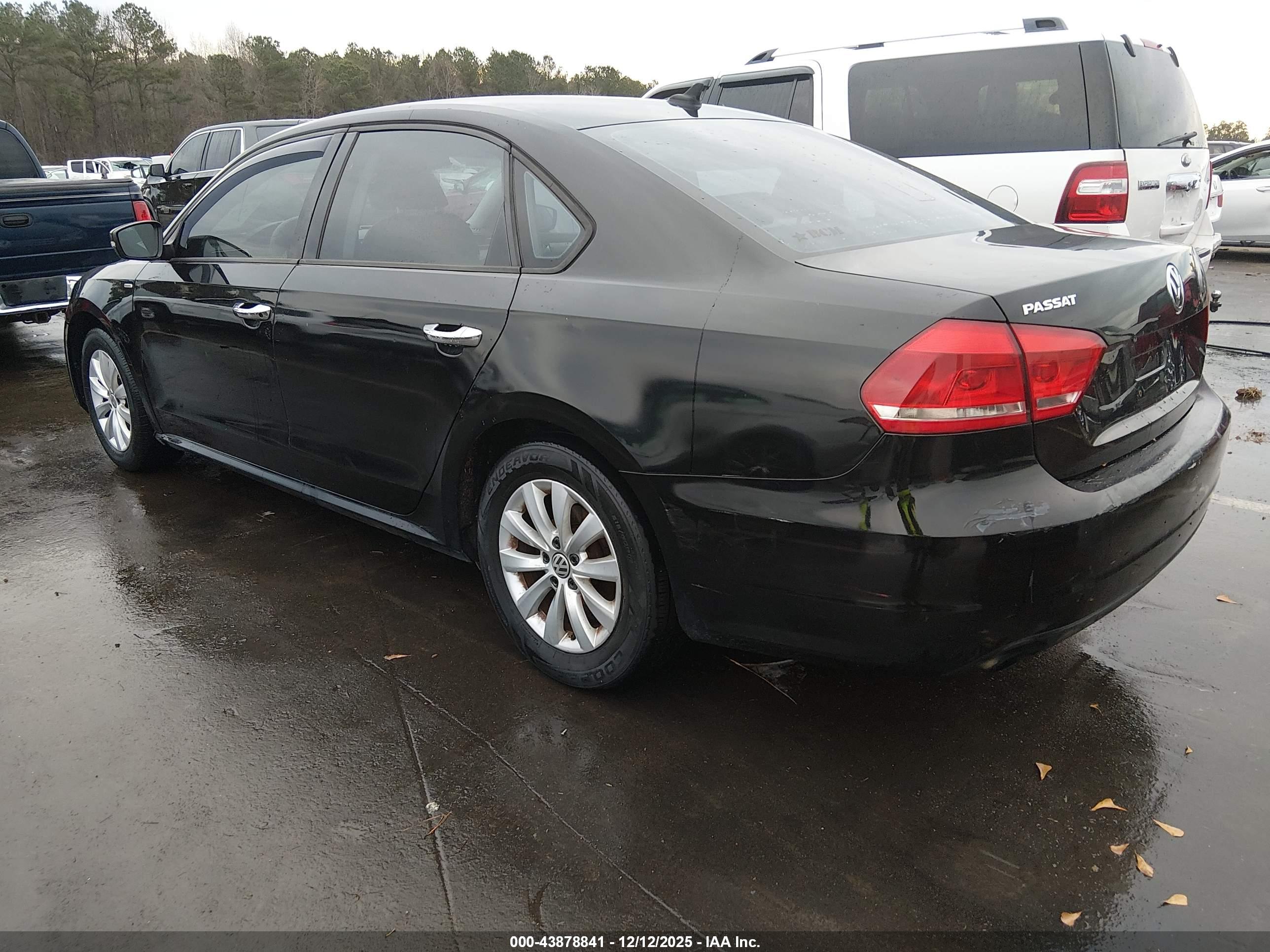 VOLKSWAGEN PASSAT image 3