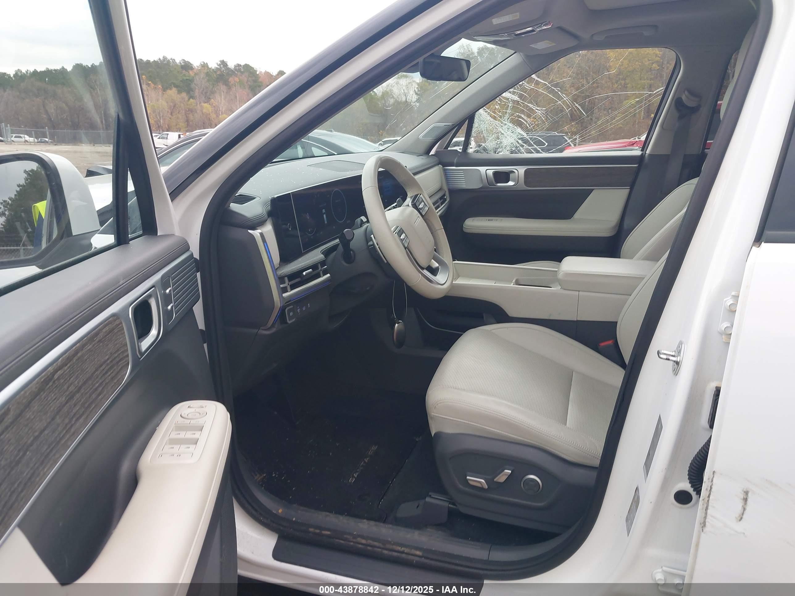 HYUNDAI SANTA image 5