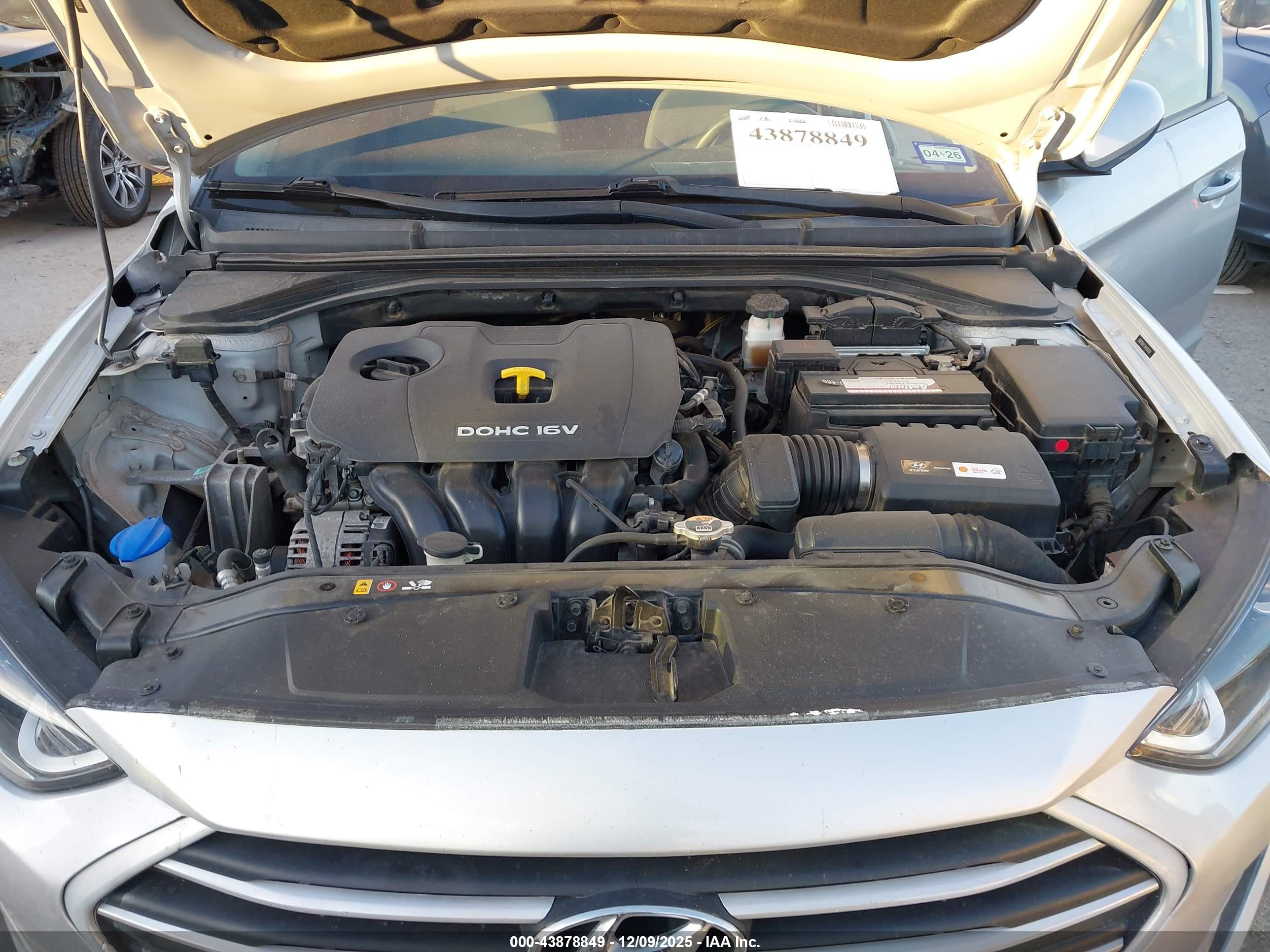 HYUNDAI ELANTRA image 10