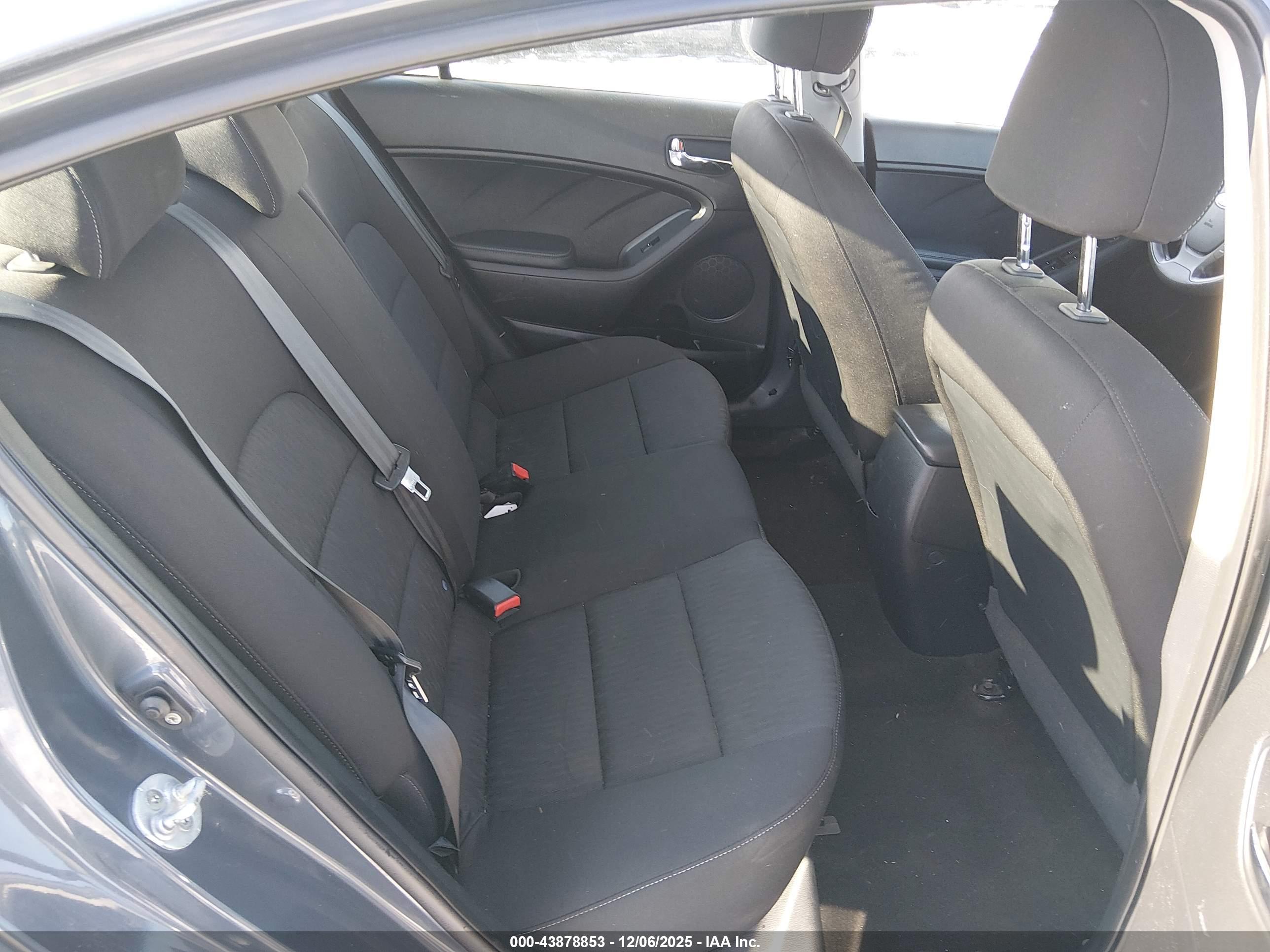 KIA FORTE image 8