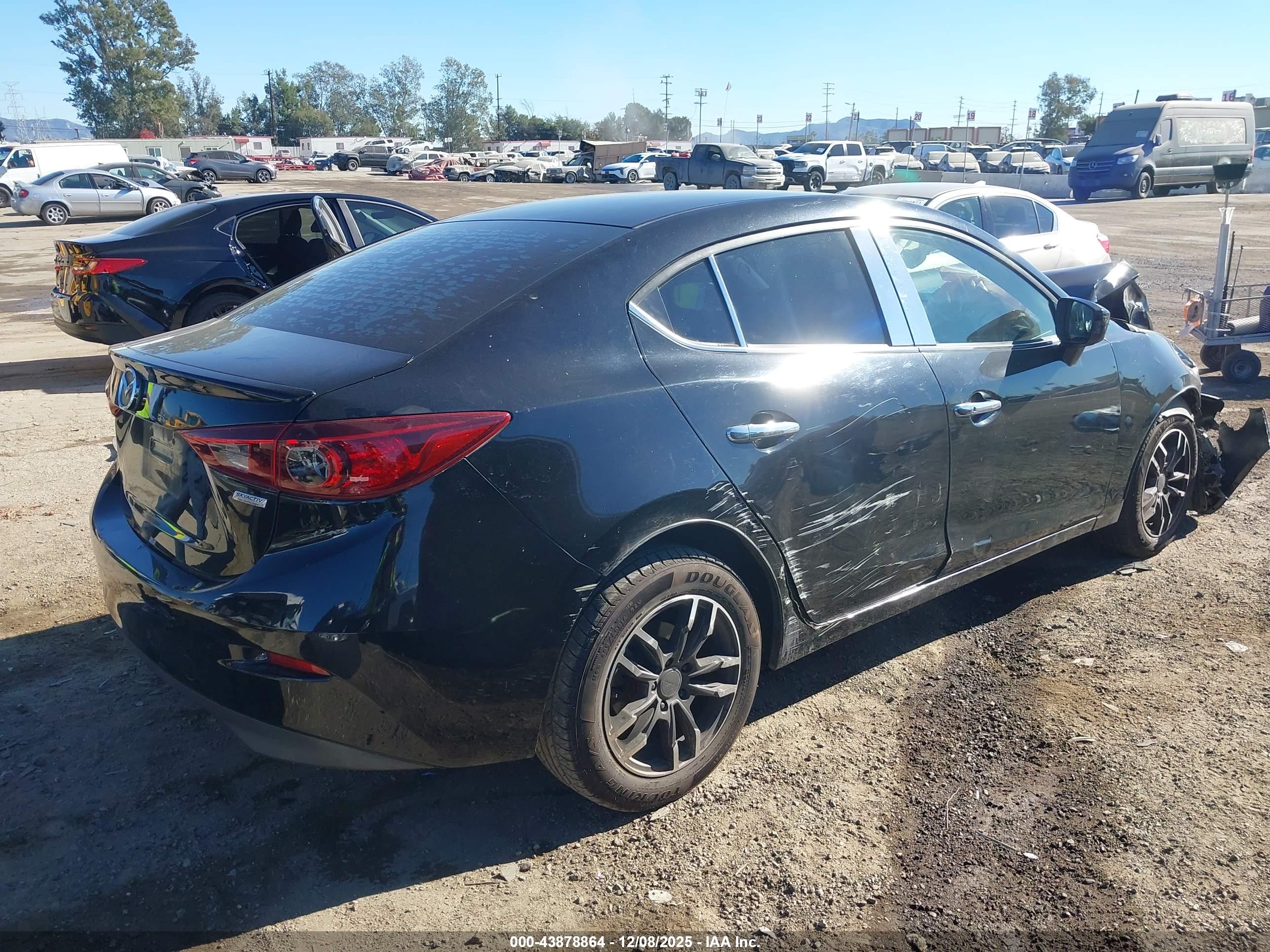 MAZDA MAZDA3 image 4