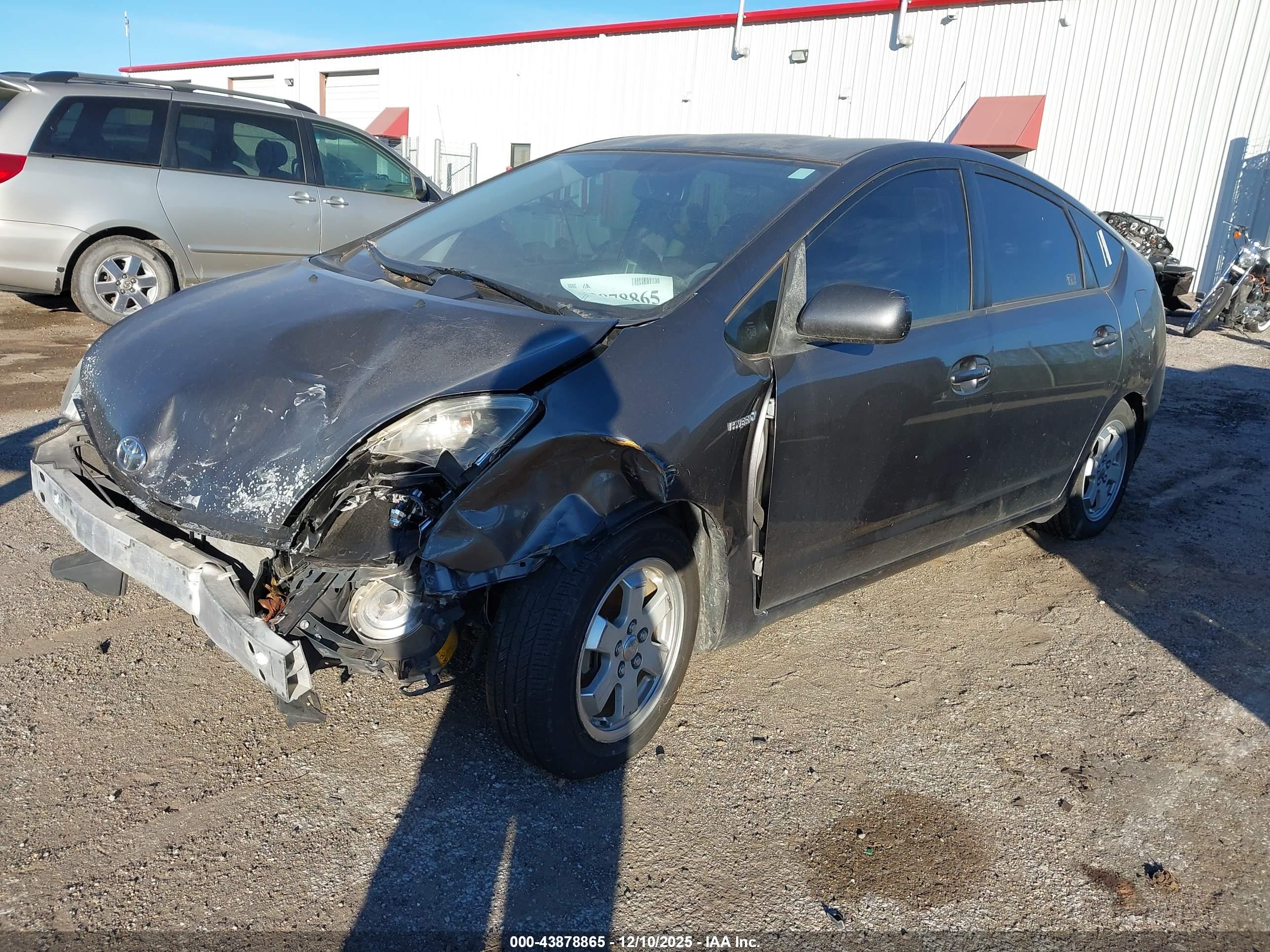 TOYOTA PRIUS image 2