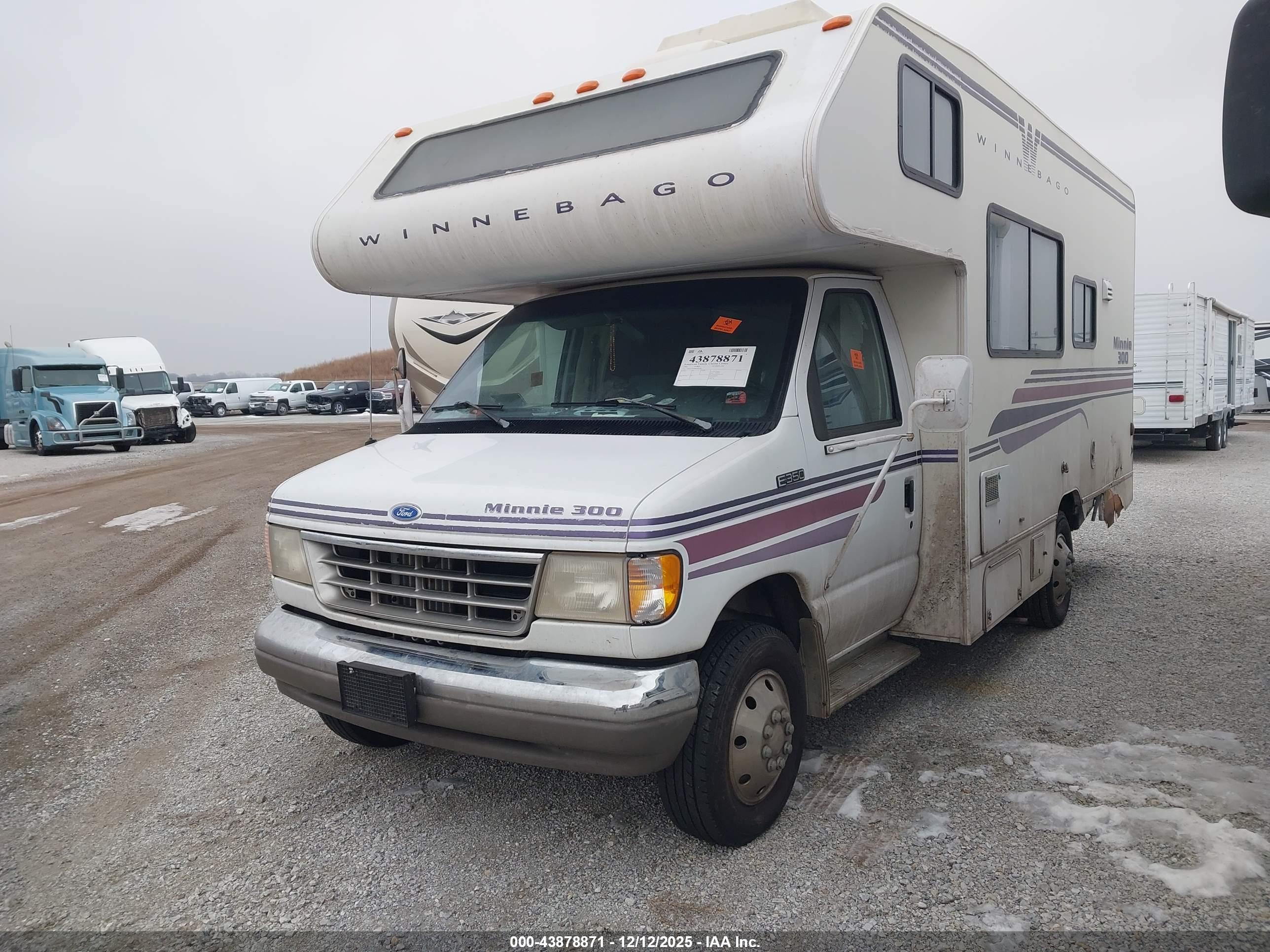 FORD ECONOLINE image 2