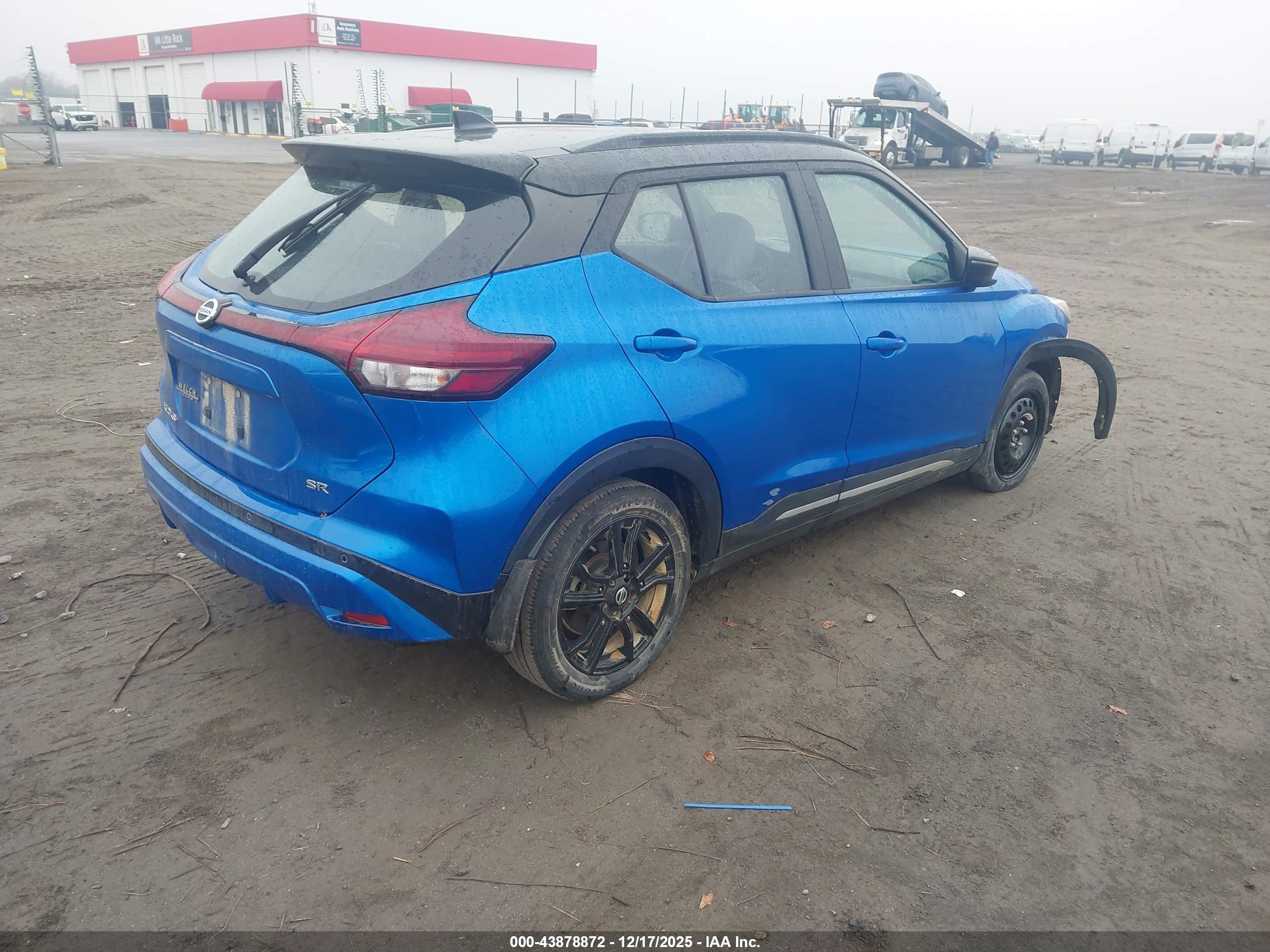 NISSAN KICKS image 4