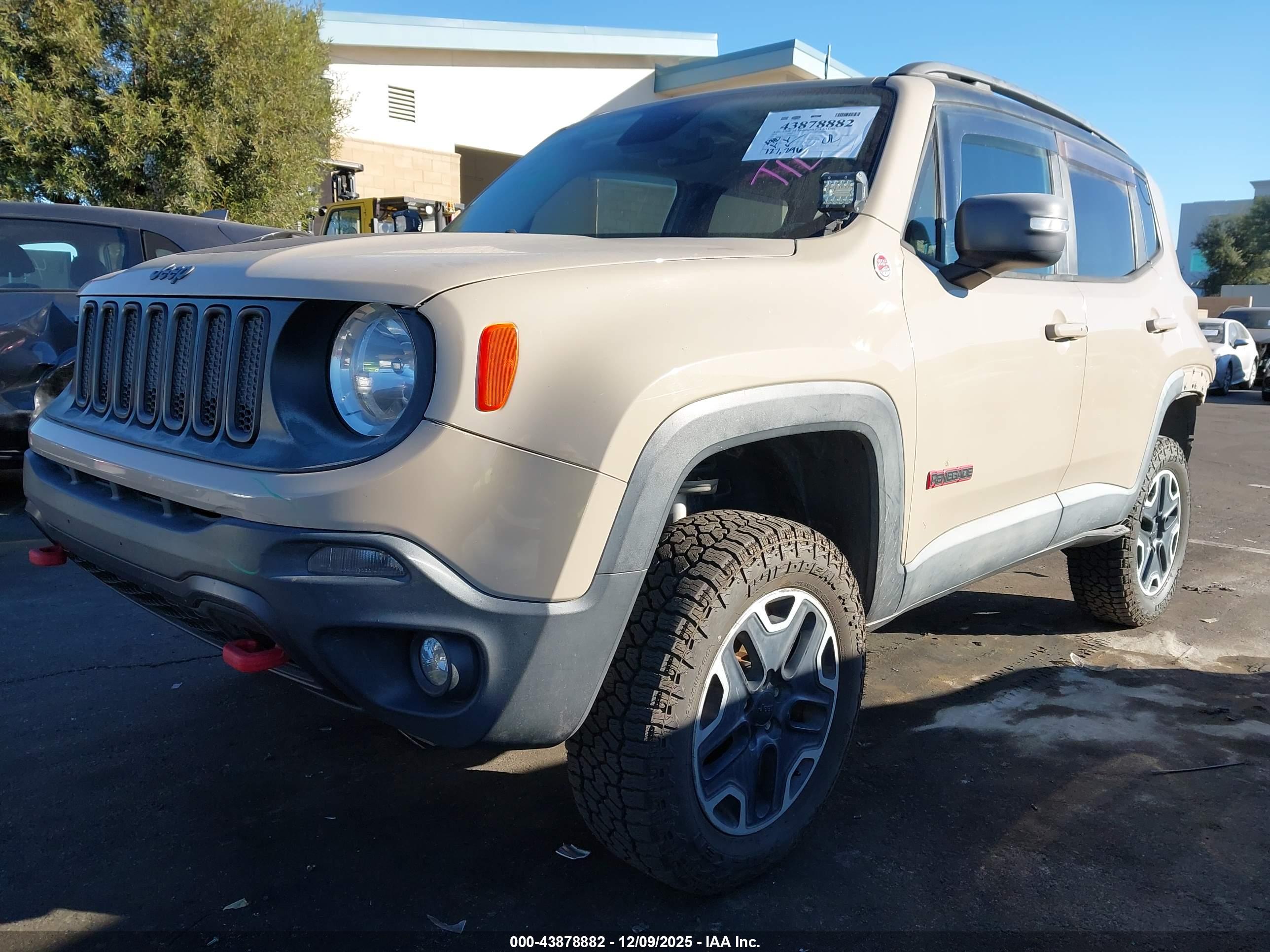 JEEP RENEGADE image 2