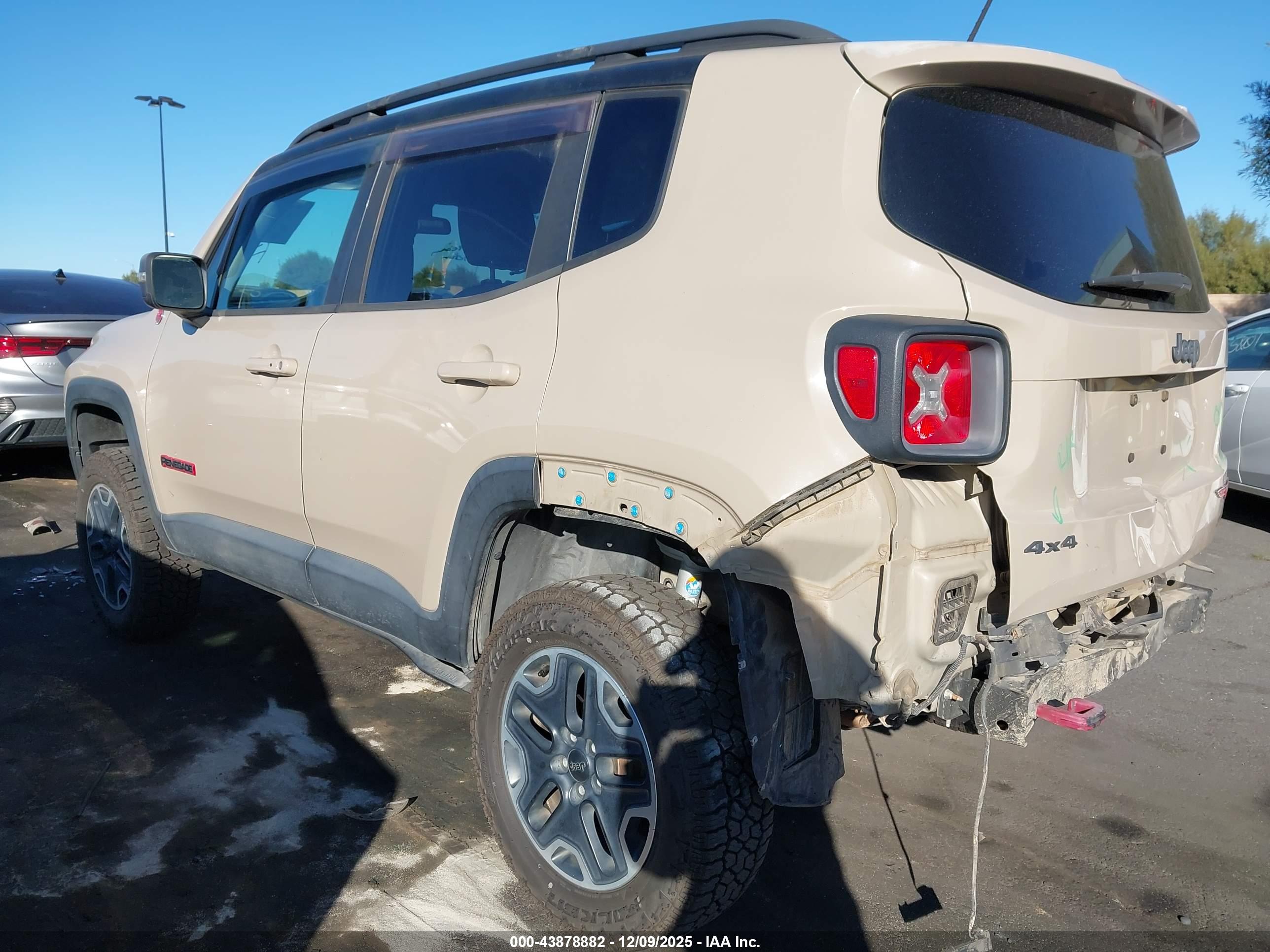 JEEP RENEGADE image 3