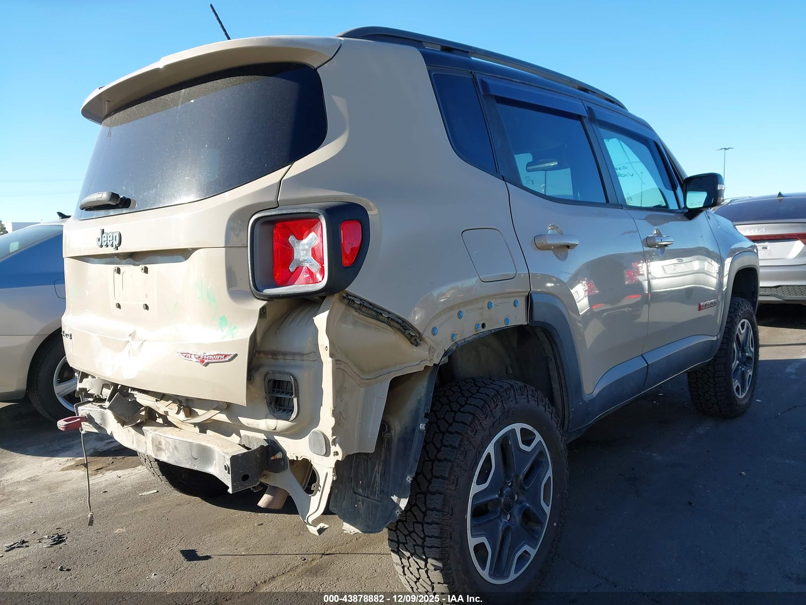 JEEP RENEGADE image 4