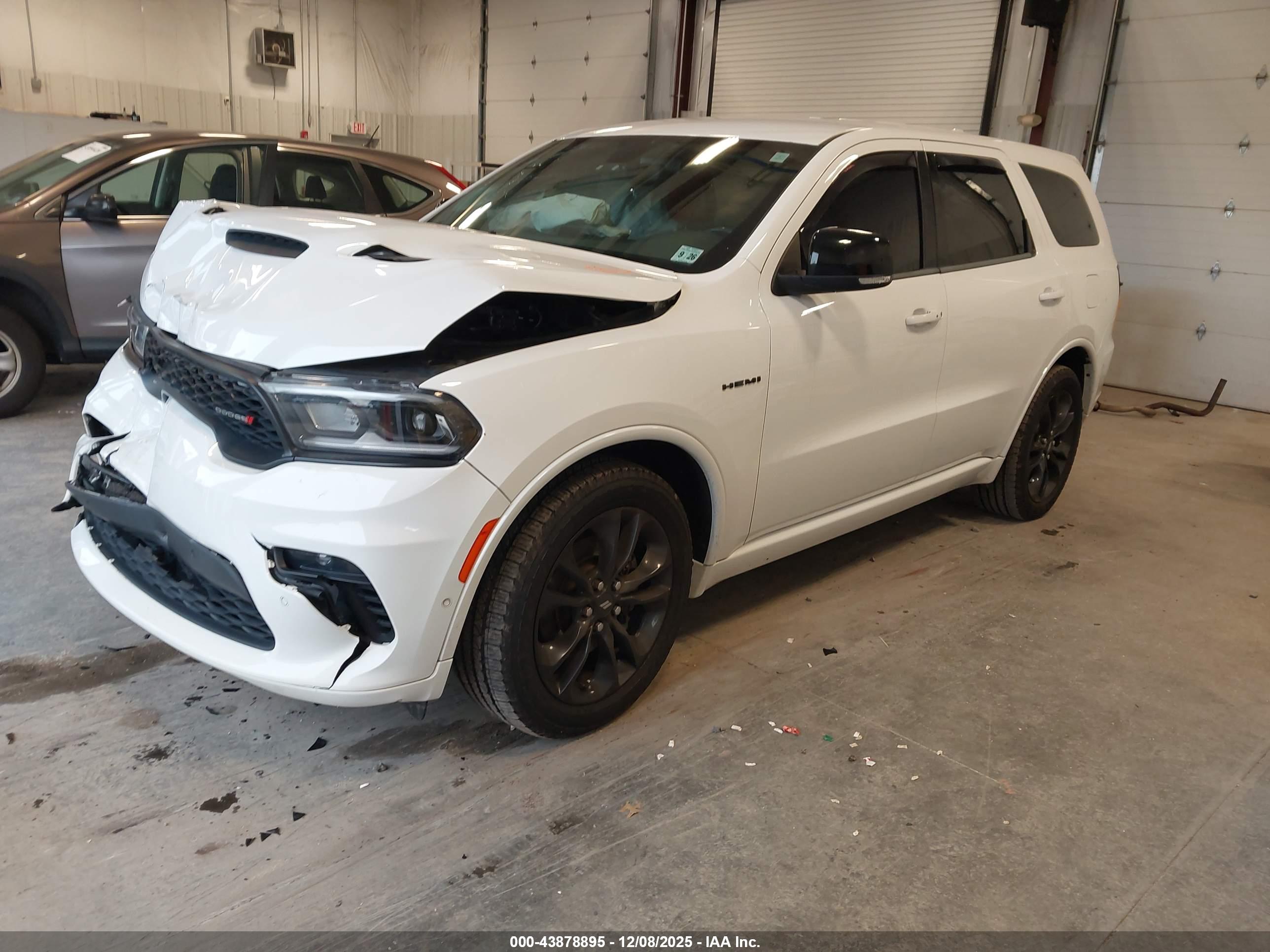 DODGE DURANGO image 2