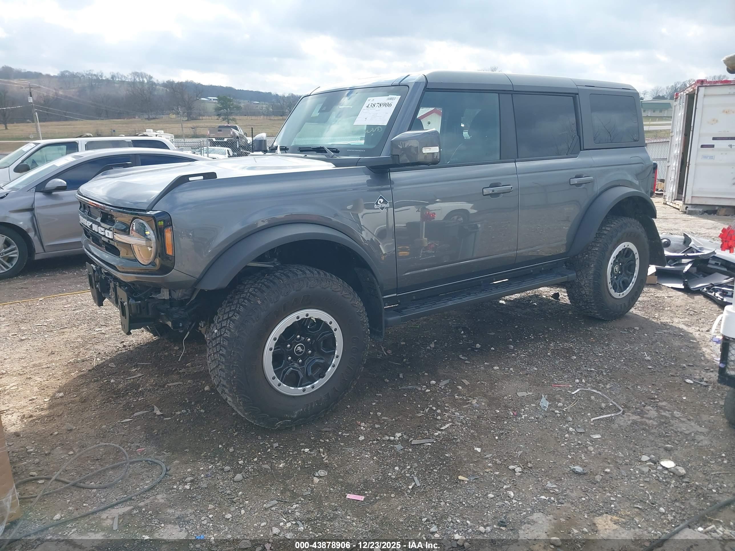 FORD BRONCO image 2