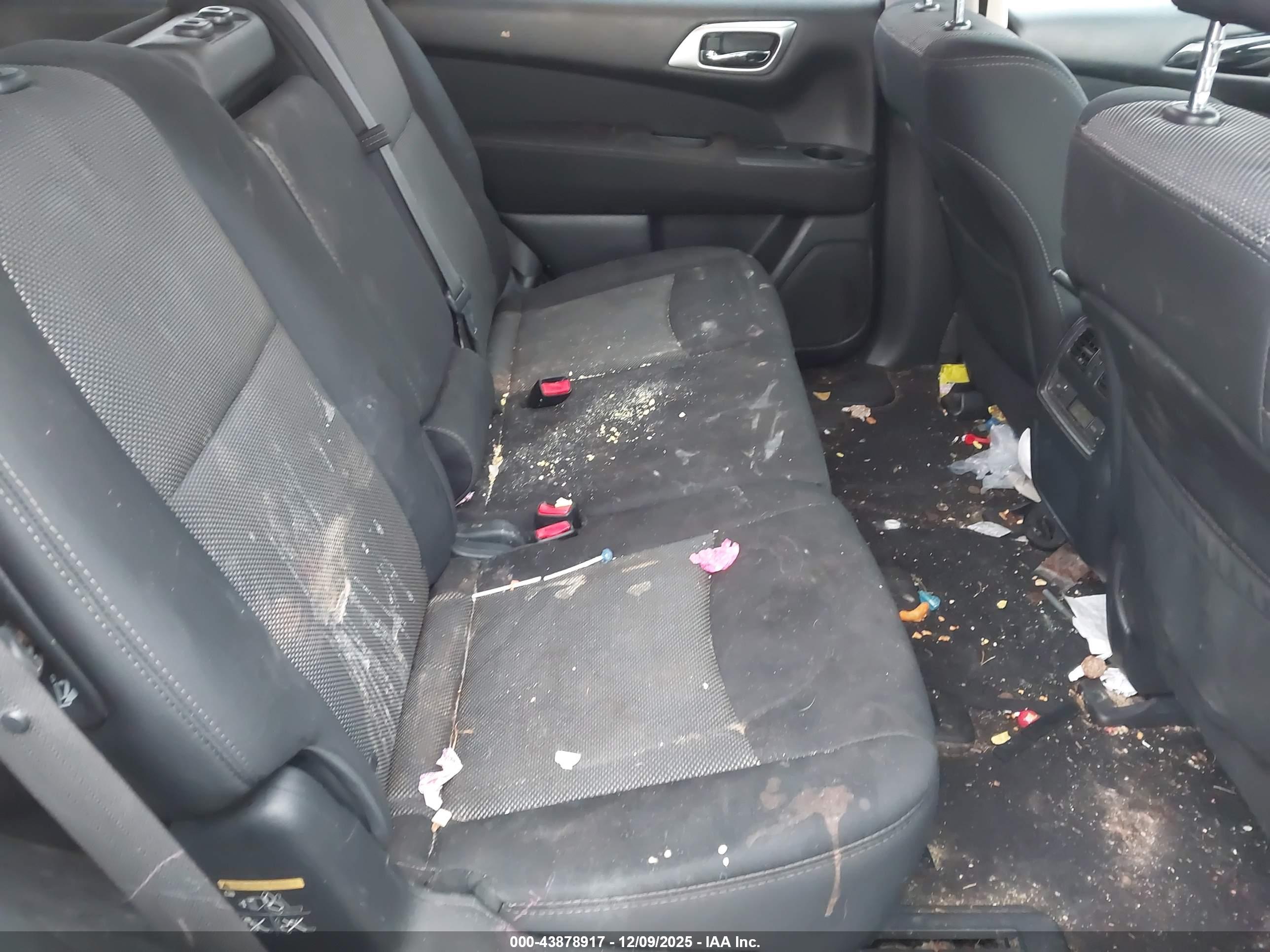 NISSAN PATHFINDER image 8