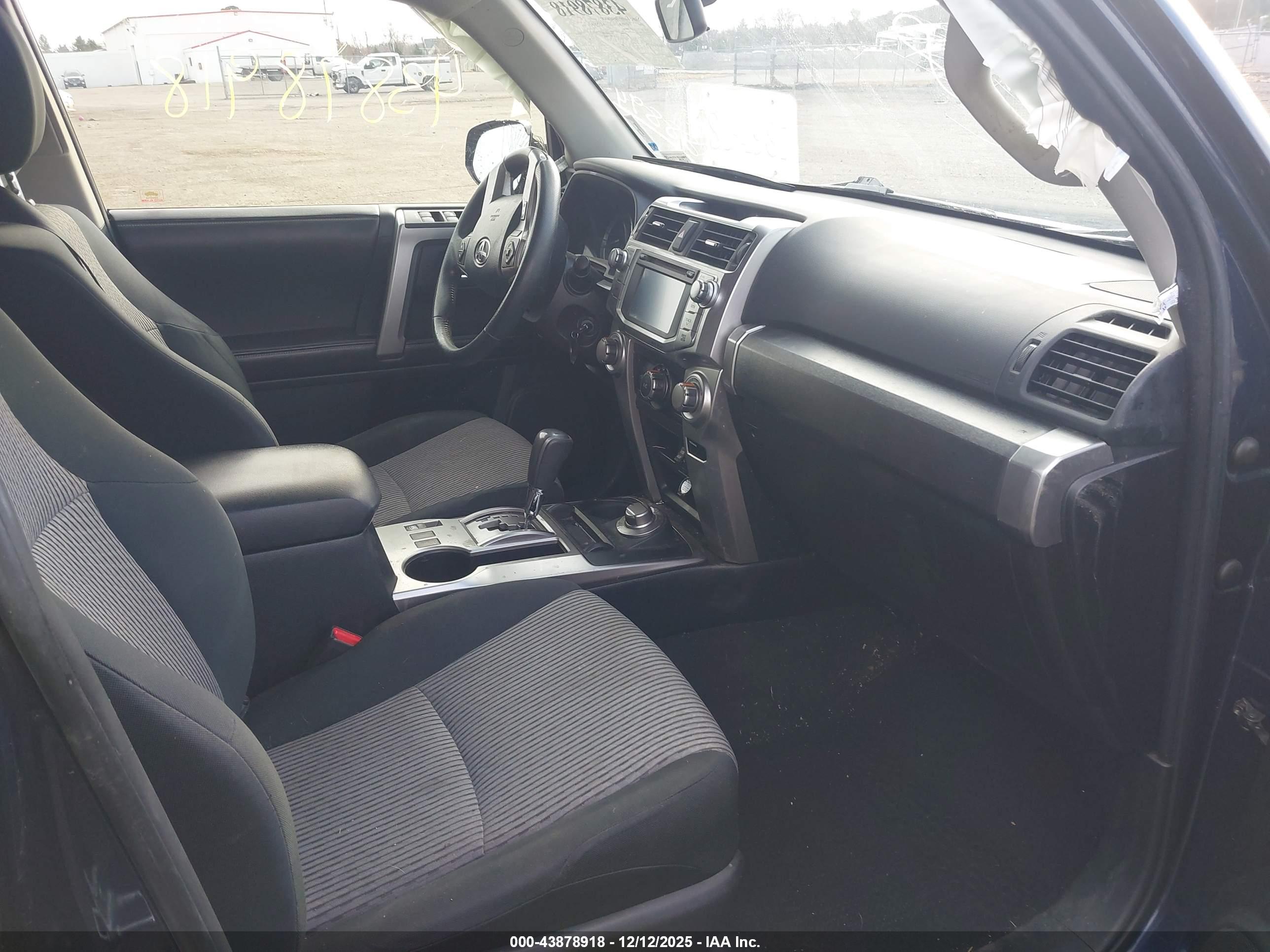 TOYOTA 4RUNNER image 5