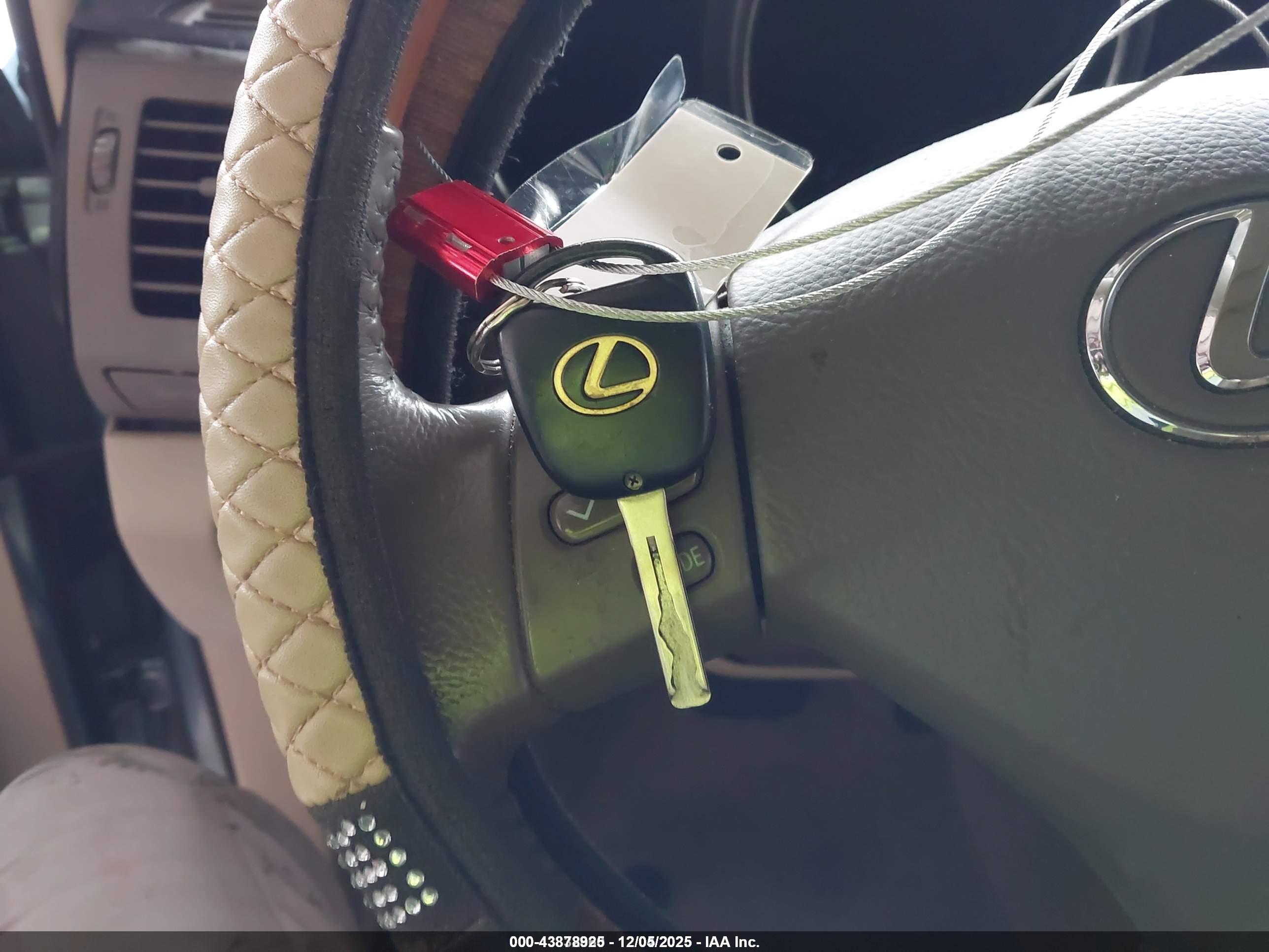 LEXUS RX image 11