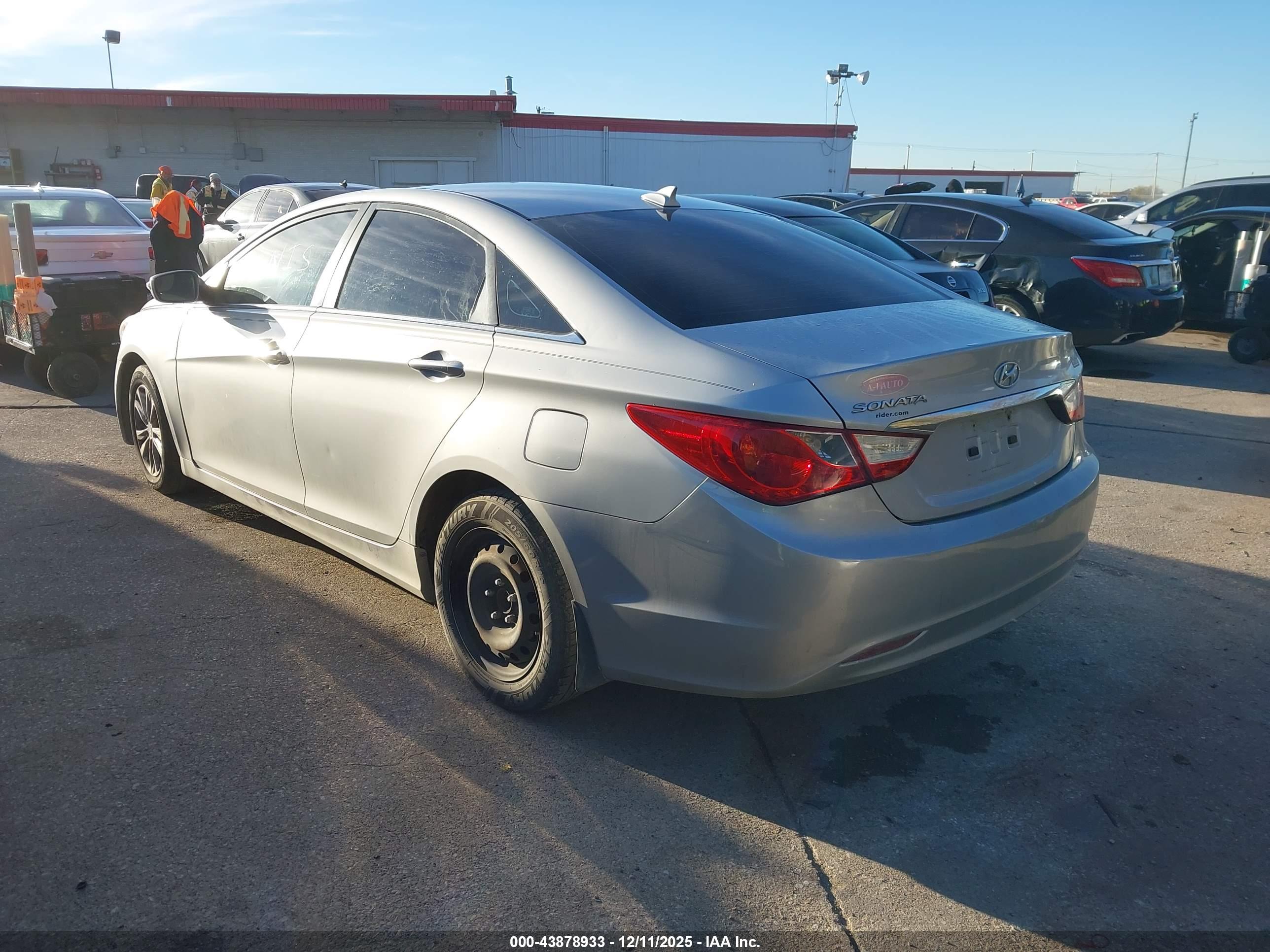 HYUNDAI SONATA image 3