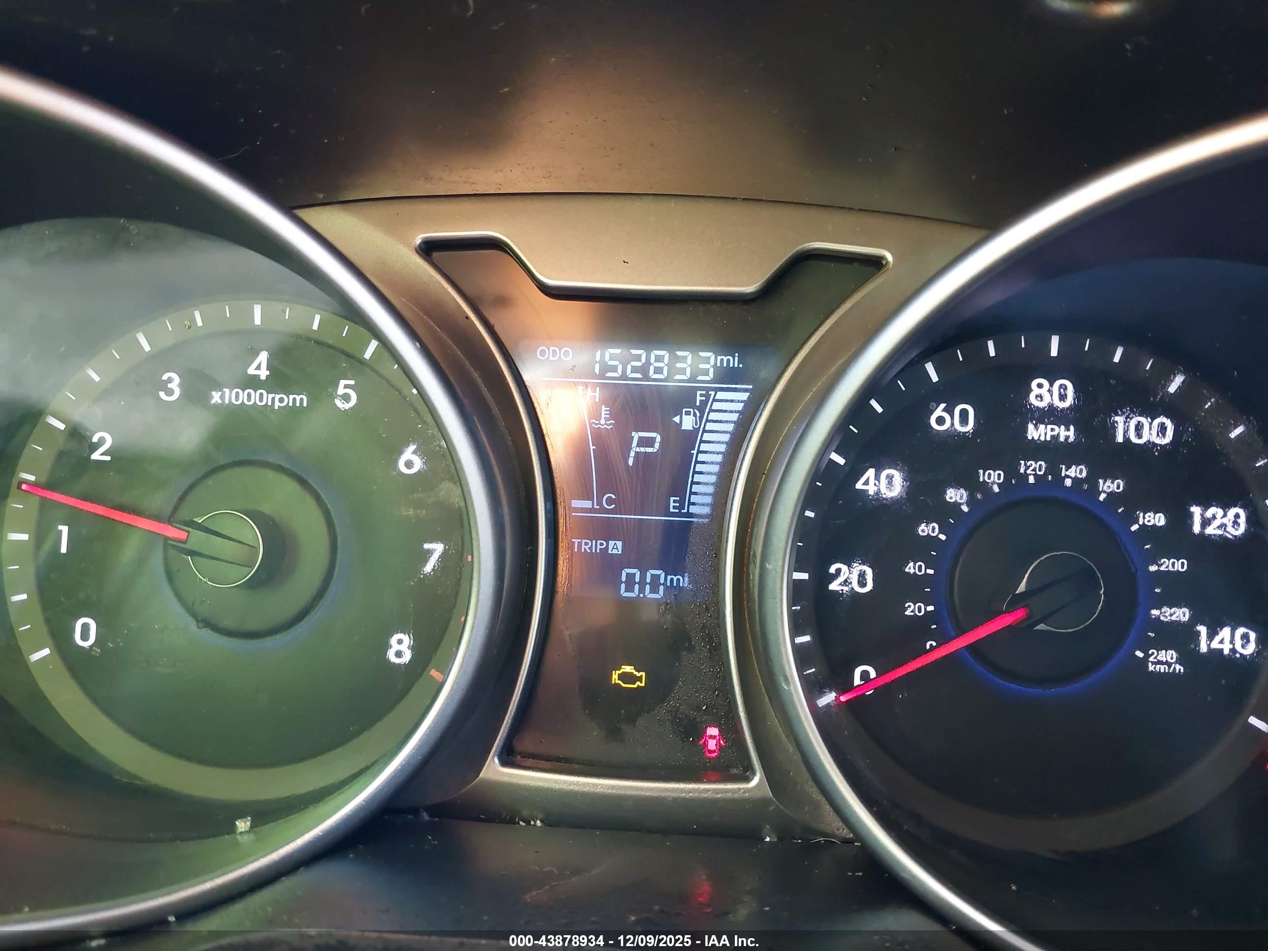 HYUNDAI VELOSTER image 7