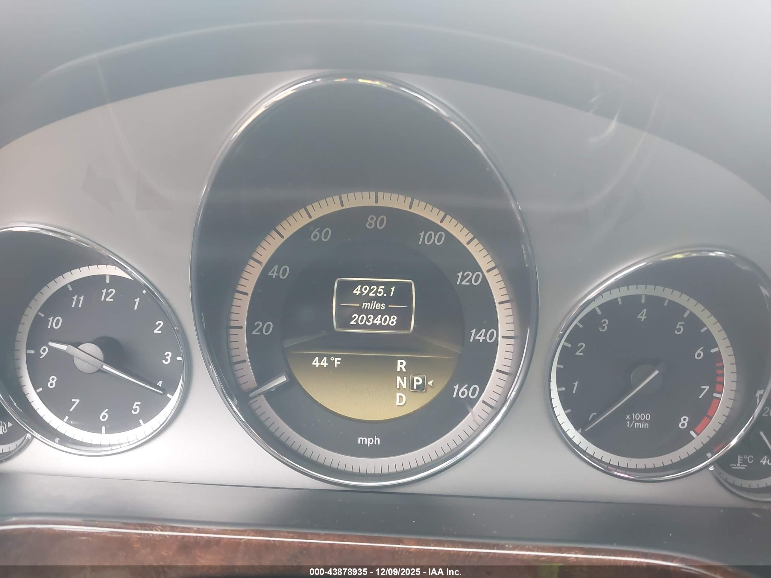 MERCEDES-BENZ E image 7