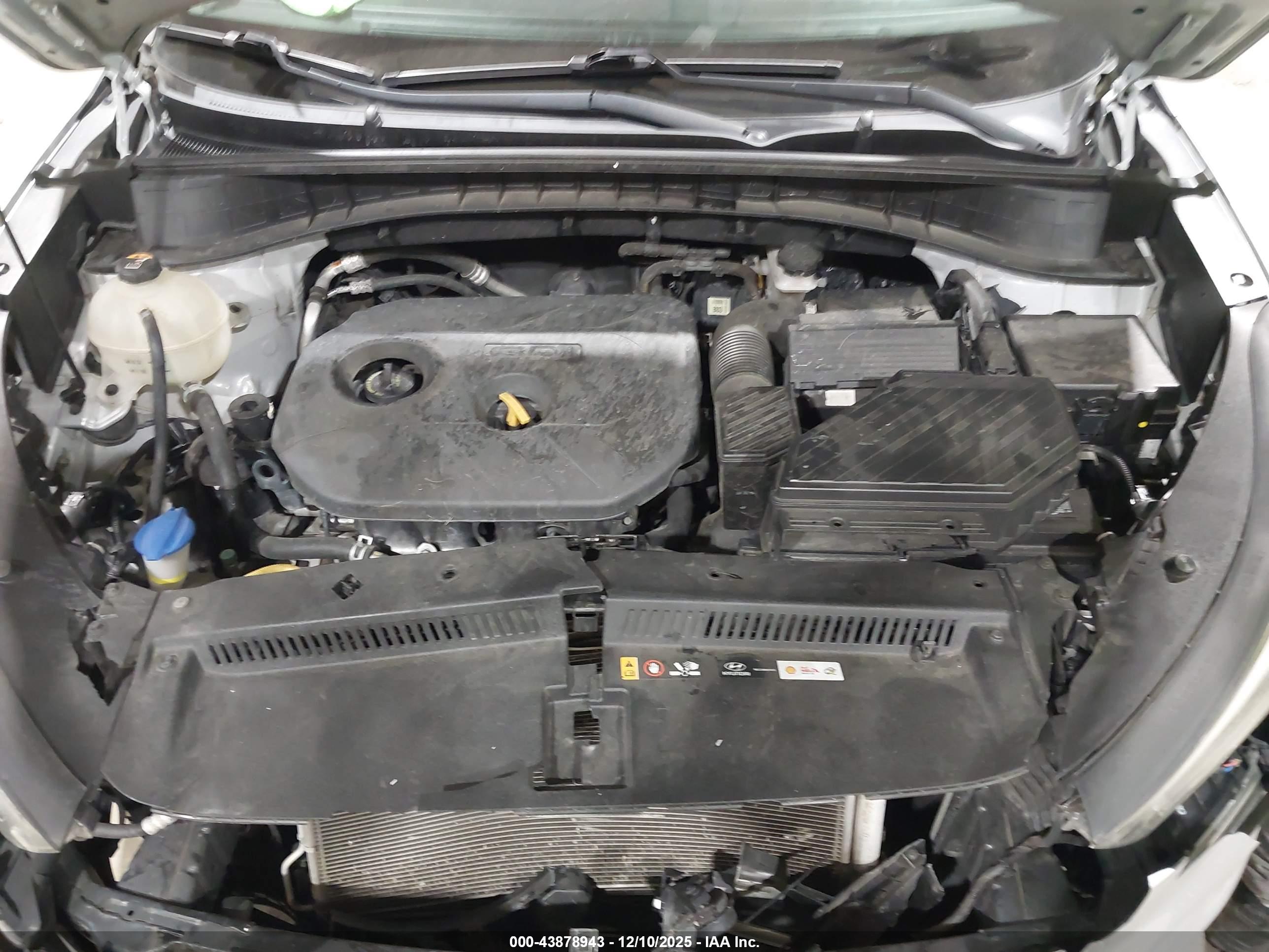 HYUNDAI TUCSON image 10