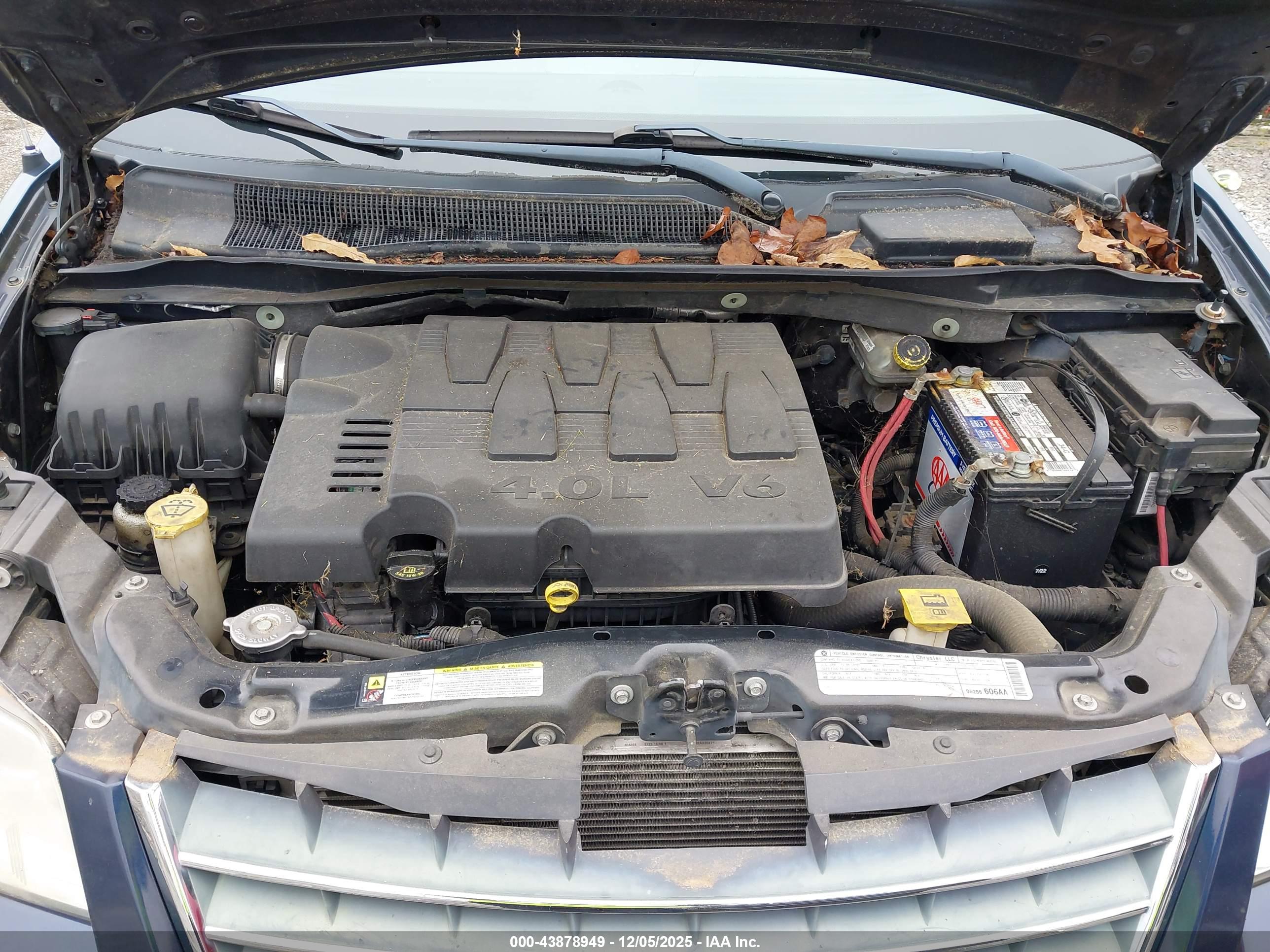 CHRYSLER TOWN image 10