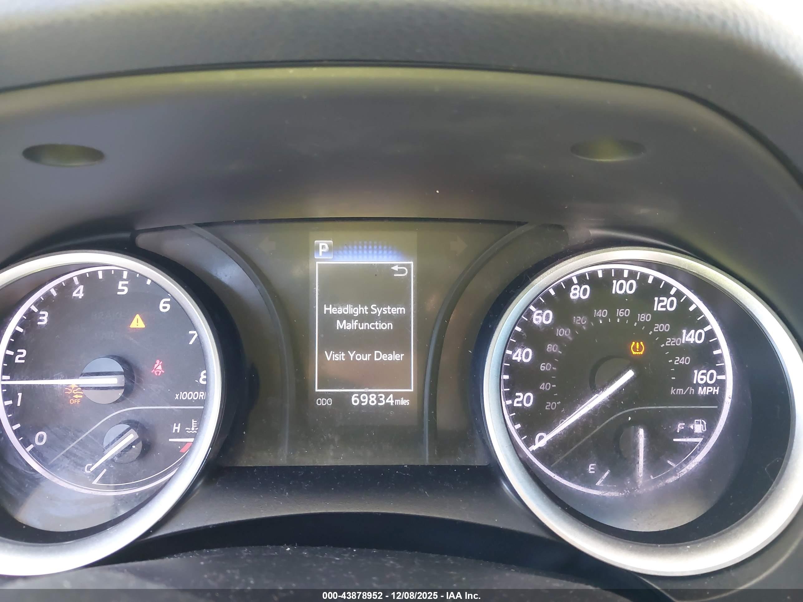 TOYOTA CAMRY image 7