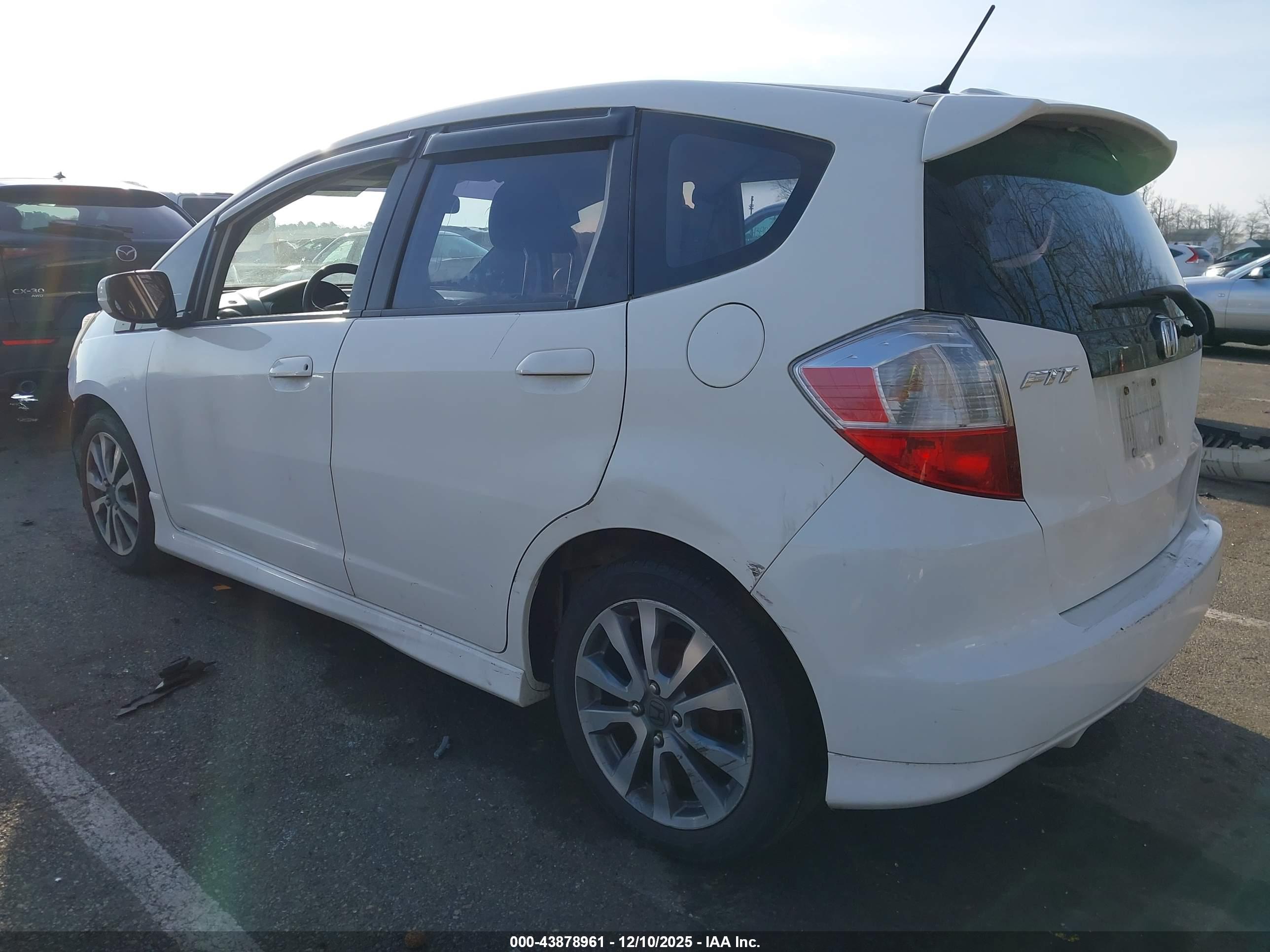 HONDA FIT image 3