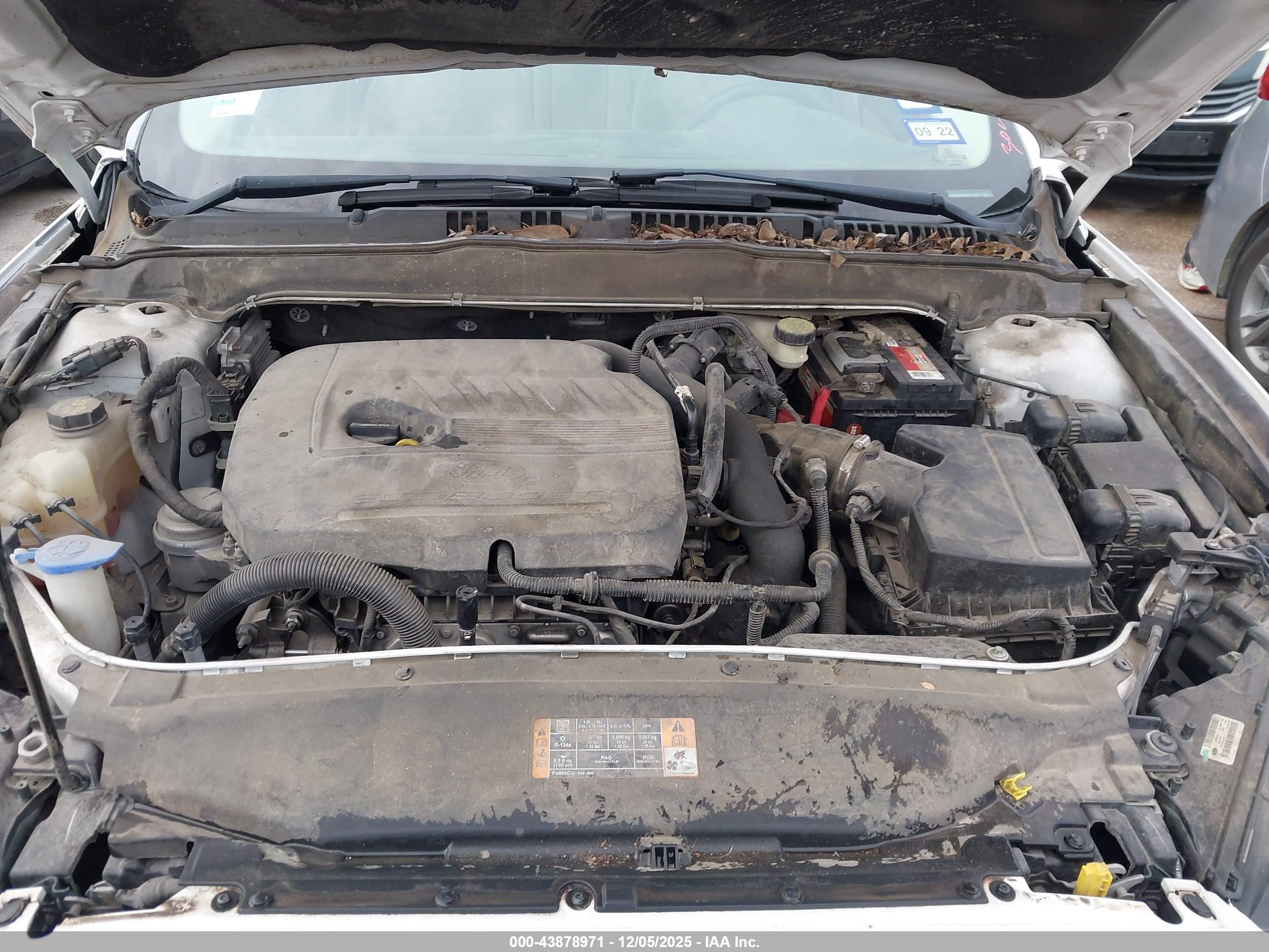 FORD FUSION image 10