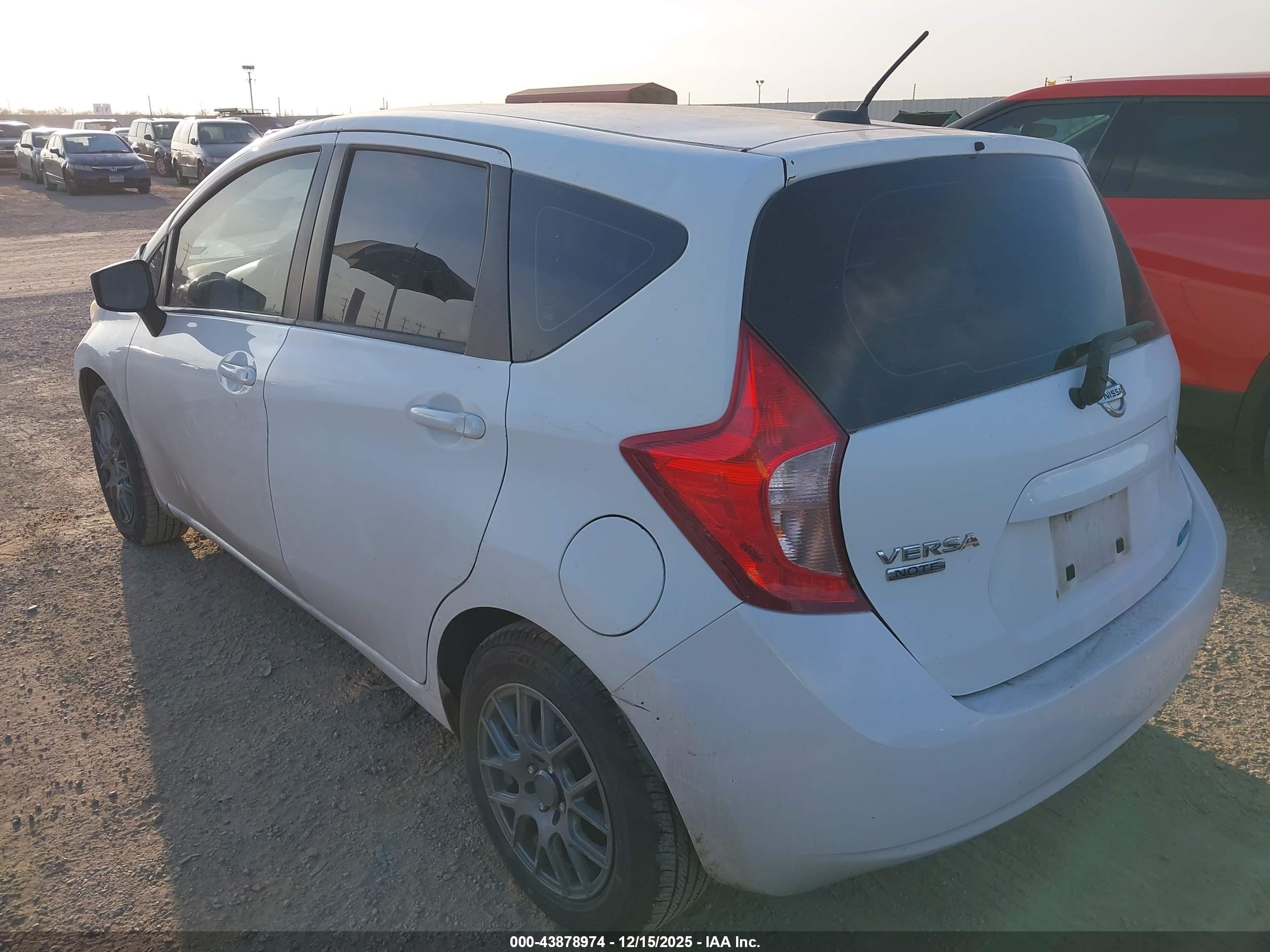 NISSAN VERSA image 3