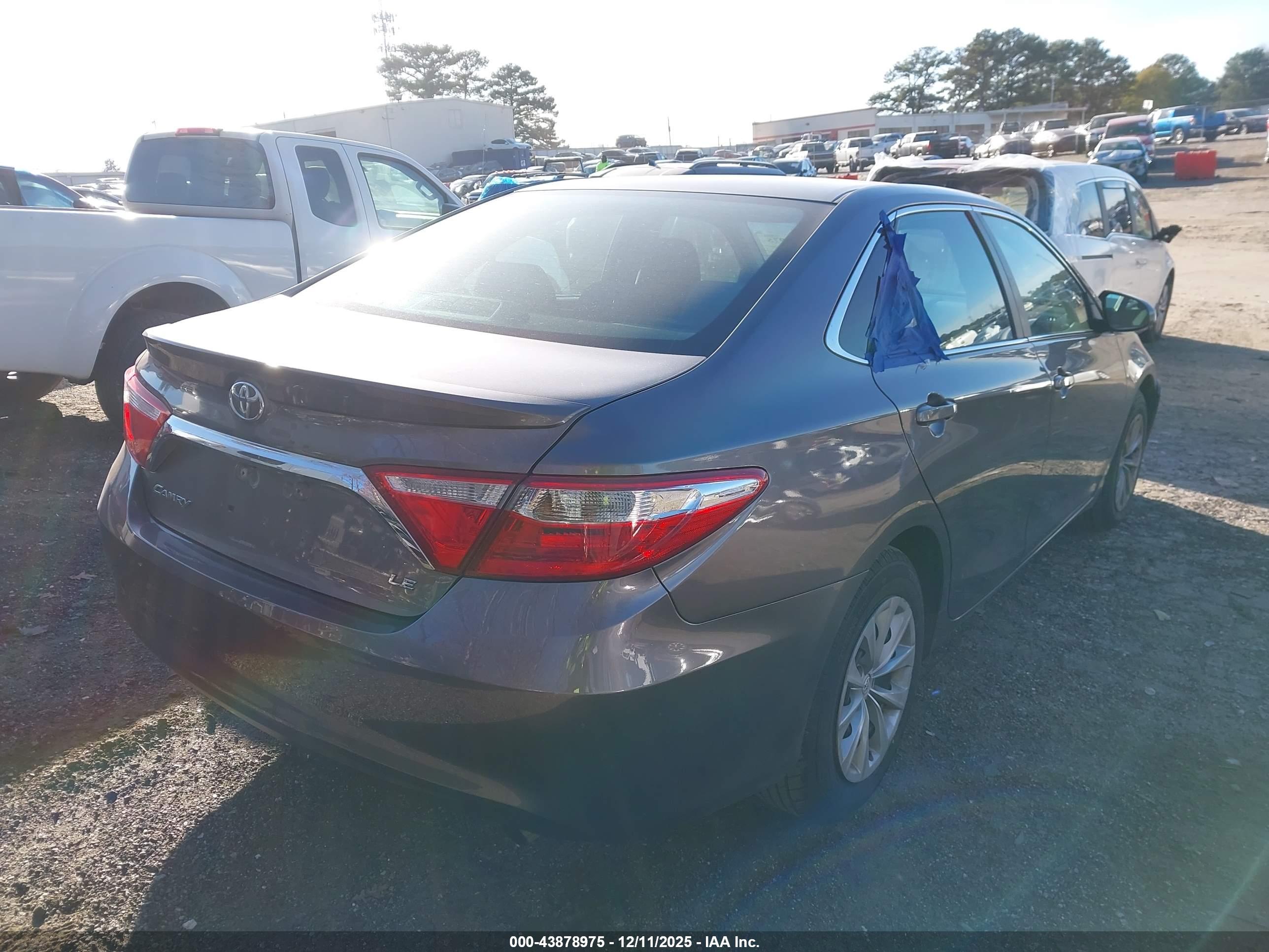 TOYOTA CAMRY image 4