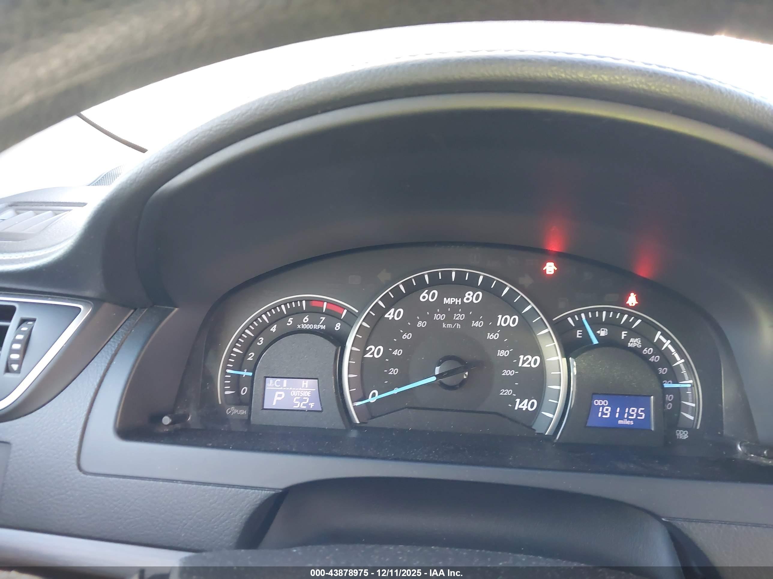 TOYOTA CAMRY image 7