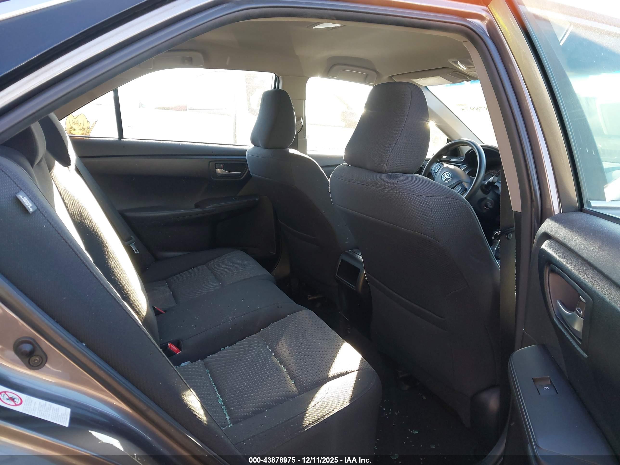 TOYOTA CAMRY image 8
