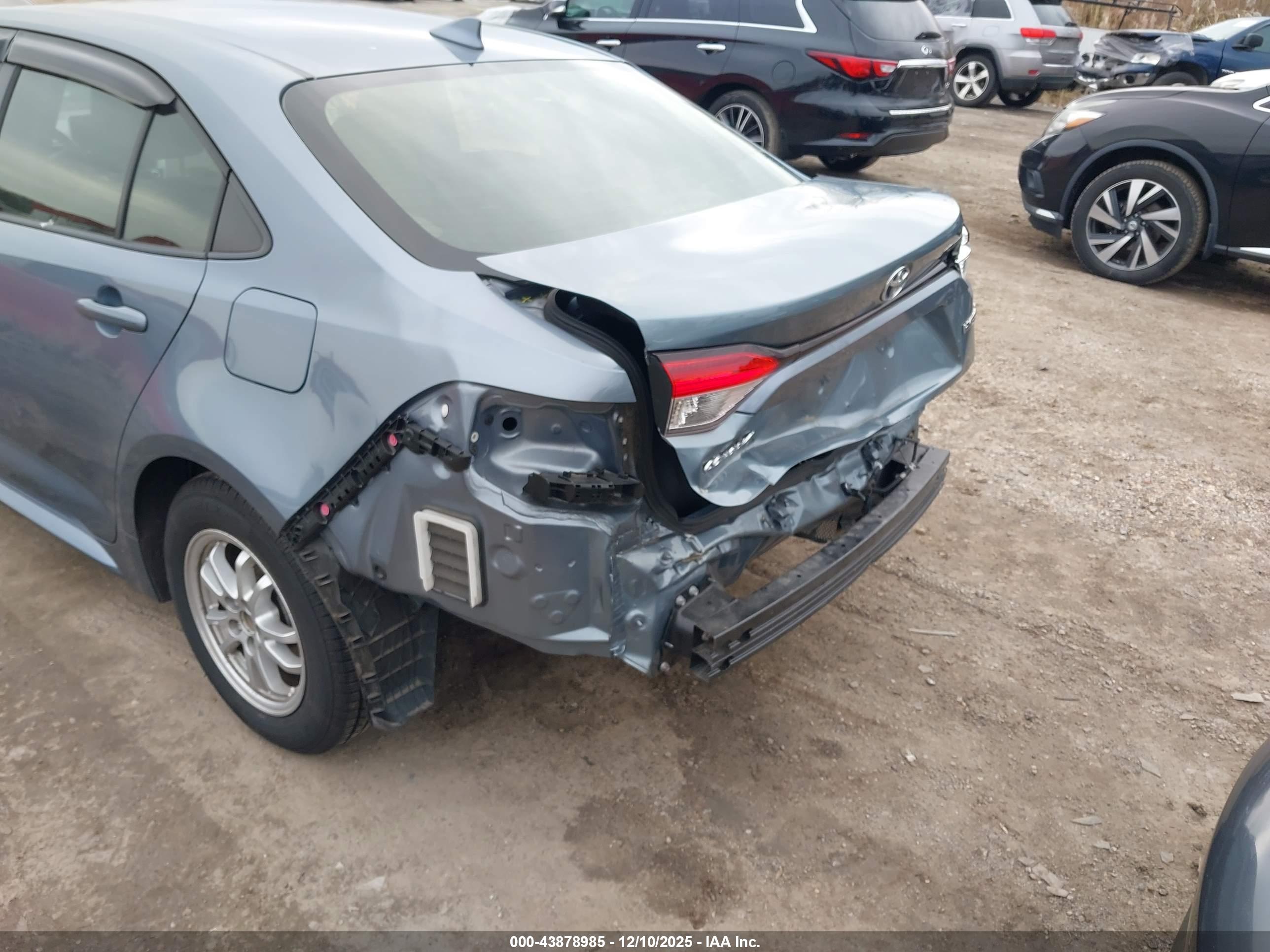 TOYOTA COROLLA image 6