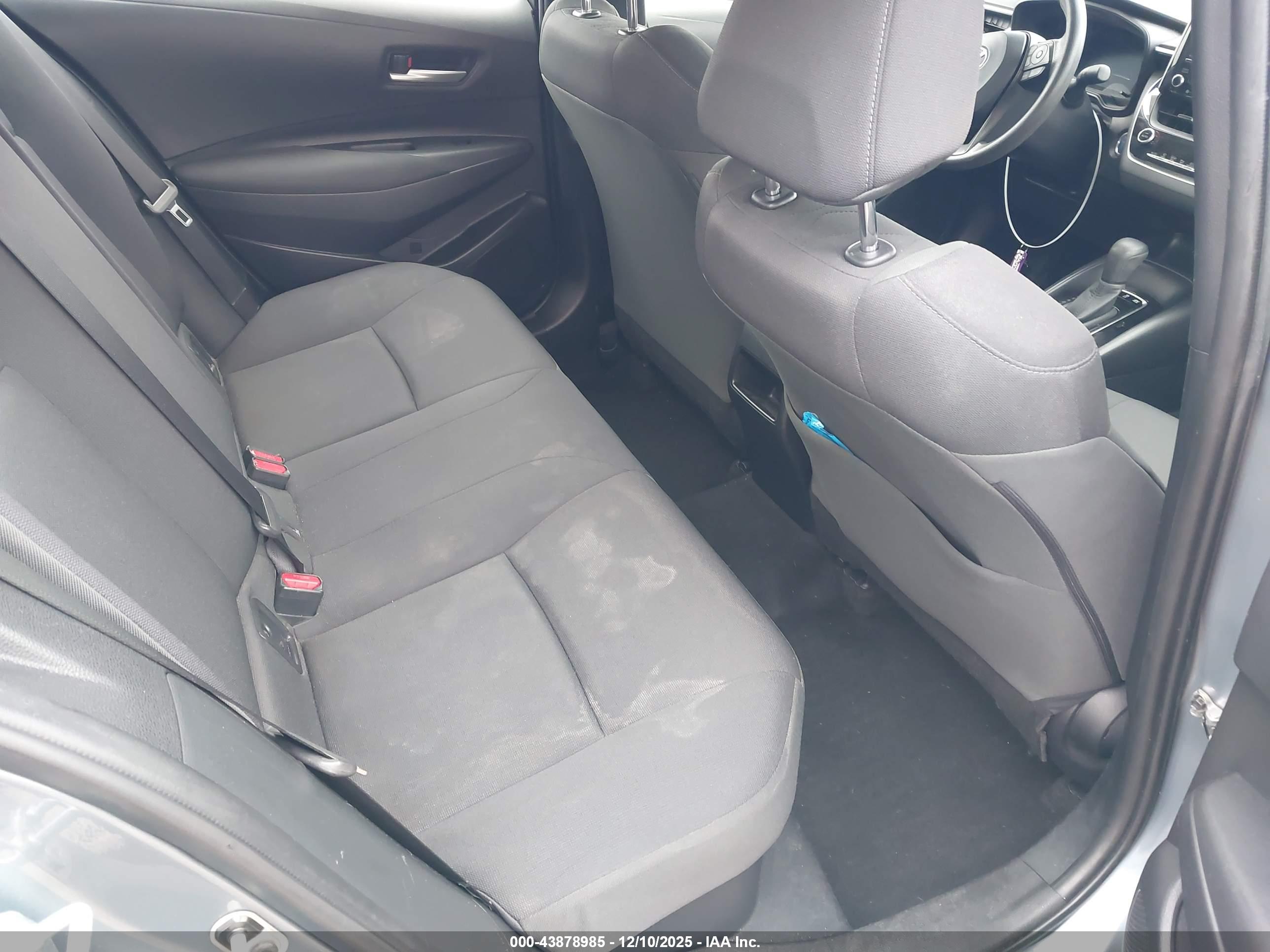 TOYOTA COROLLA image 8