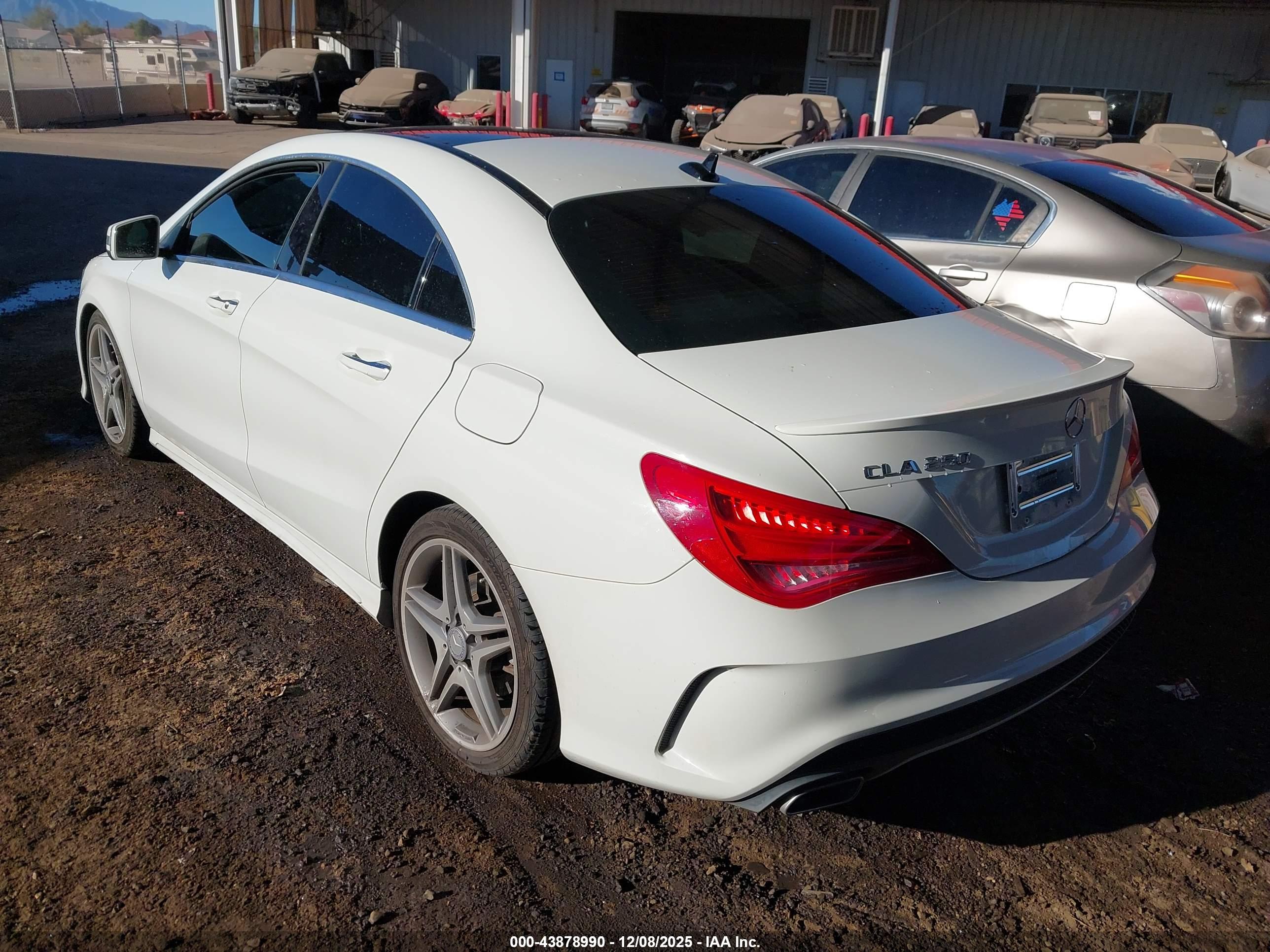 MERCEDES-BENZ CLA image 3
