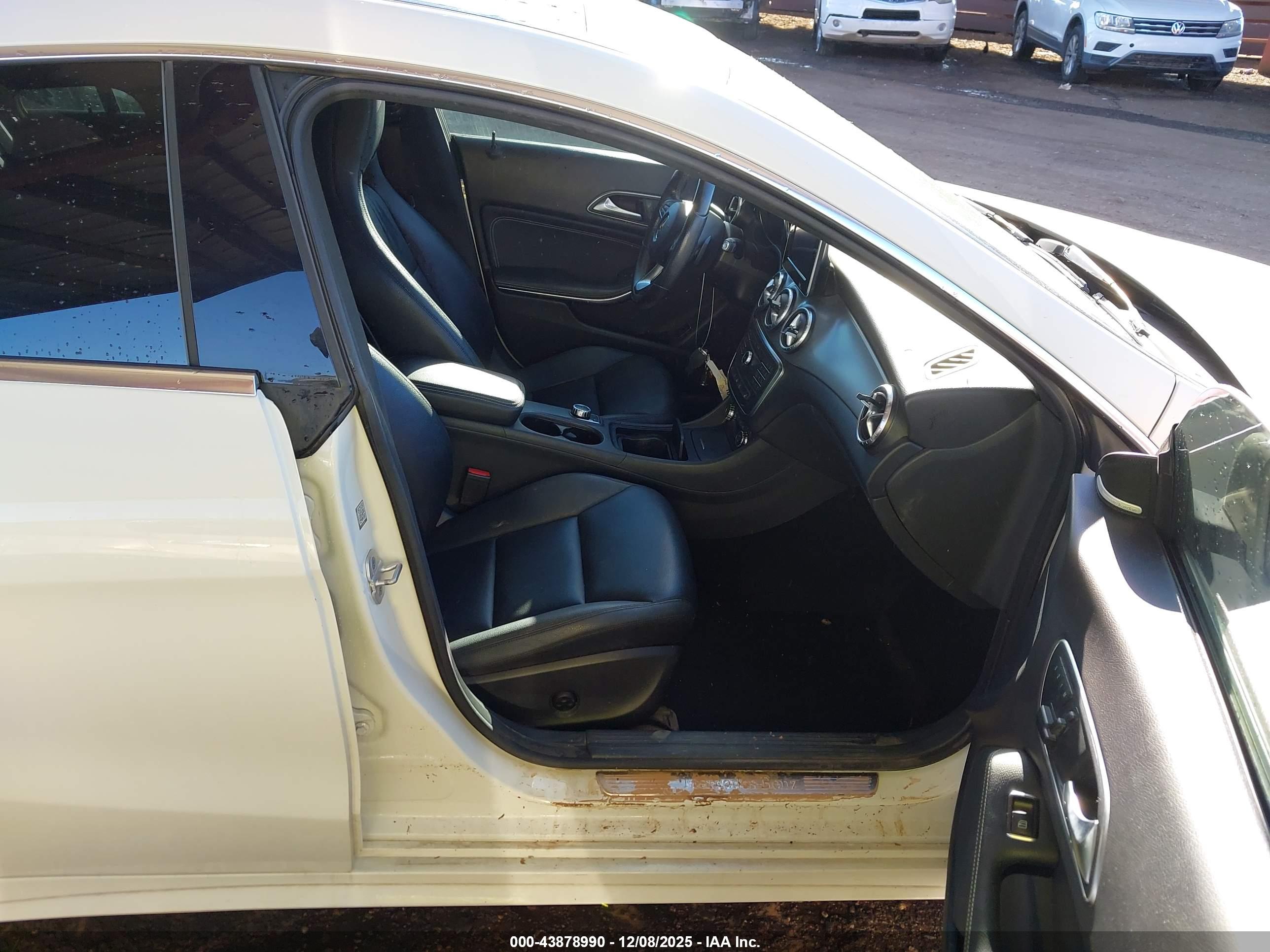 MERCEDES-BENZ CLA image 5