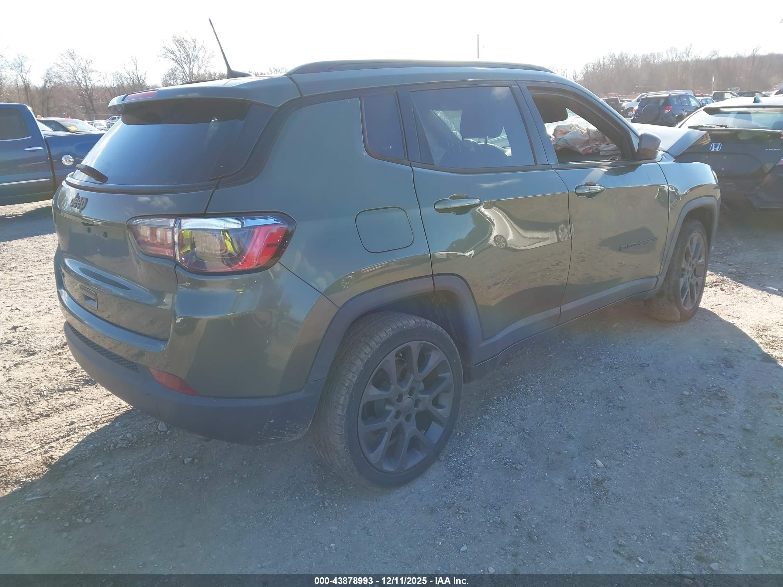 JEEP COMPASS image 4