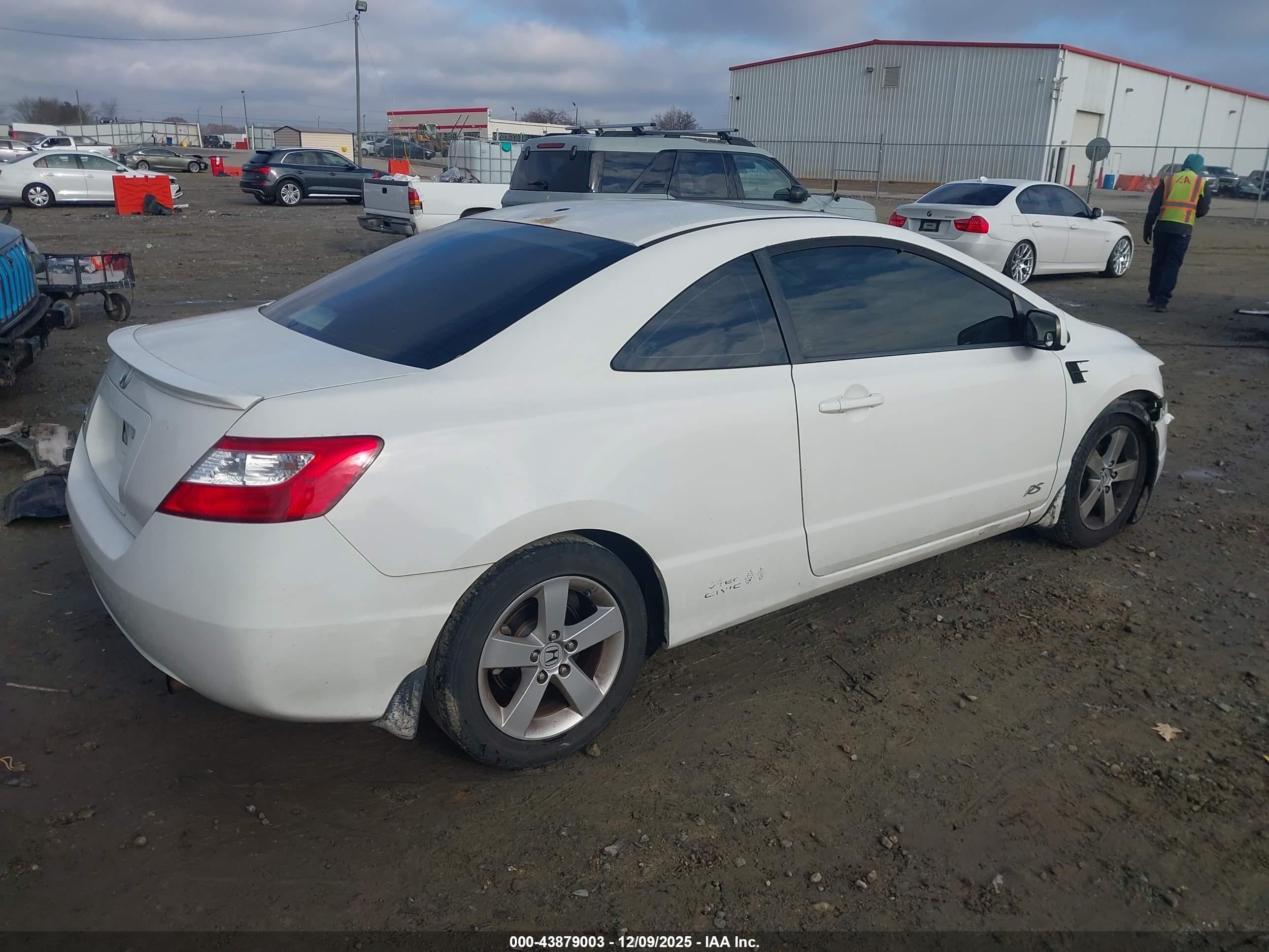 HONDA CIVIC image 4