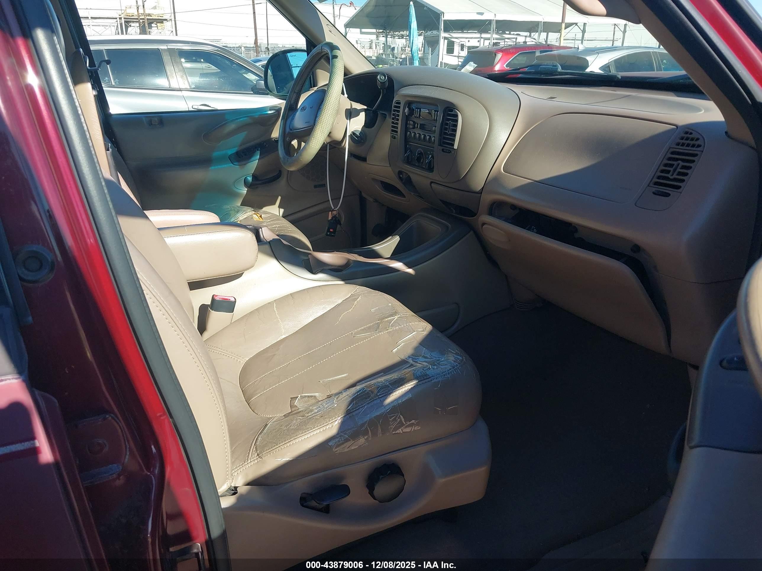 FORD EXPEDITION image 5