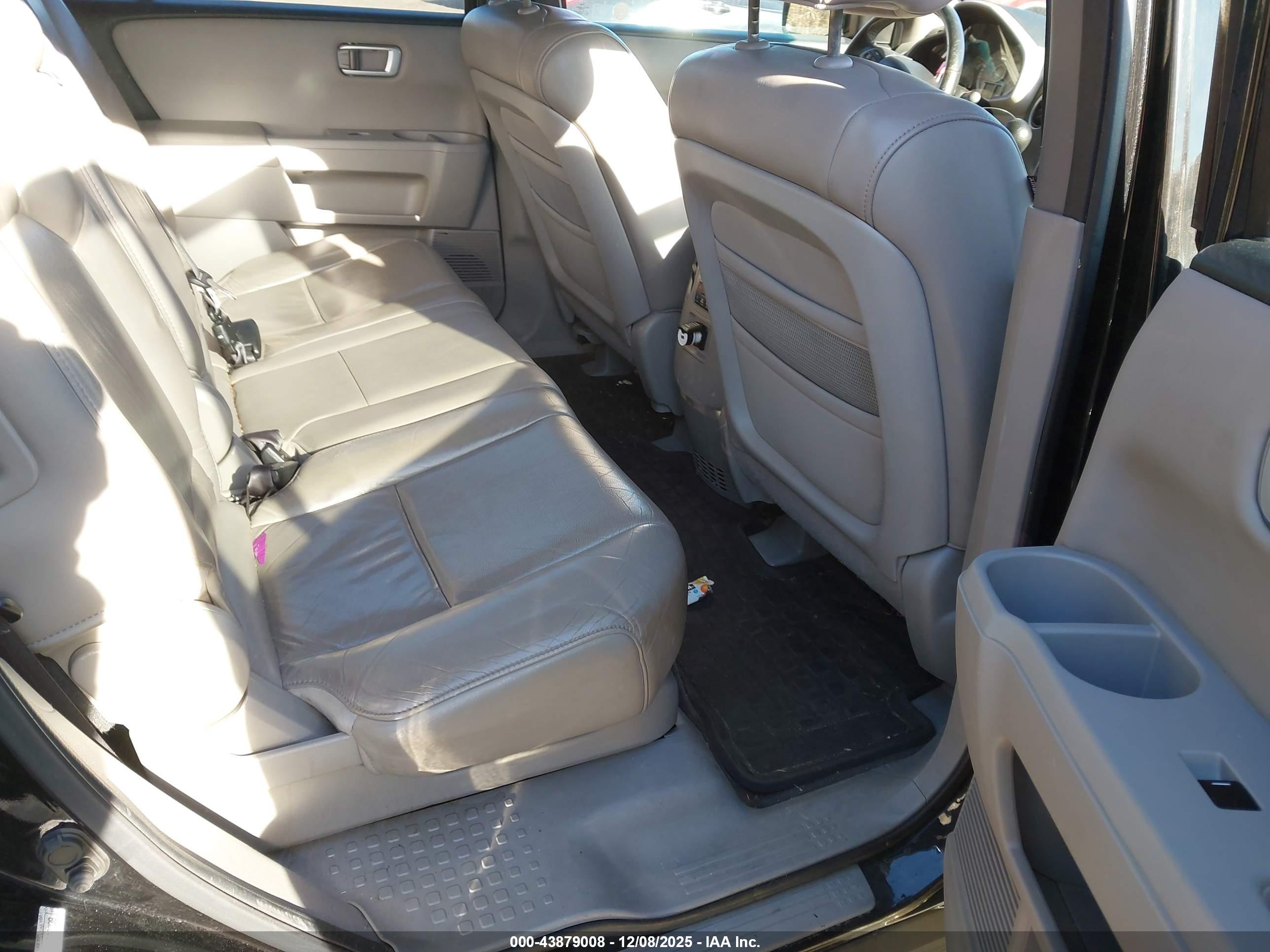 HONDA PILOT image 8