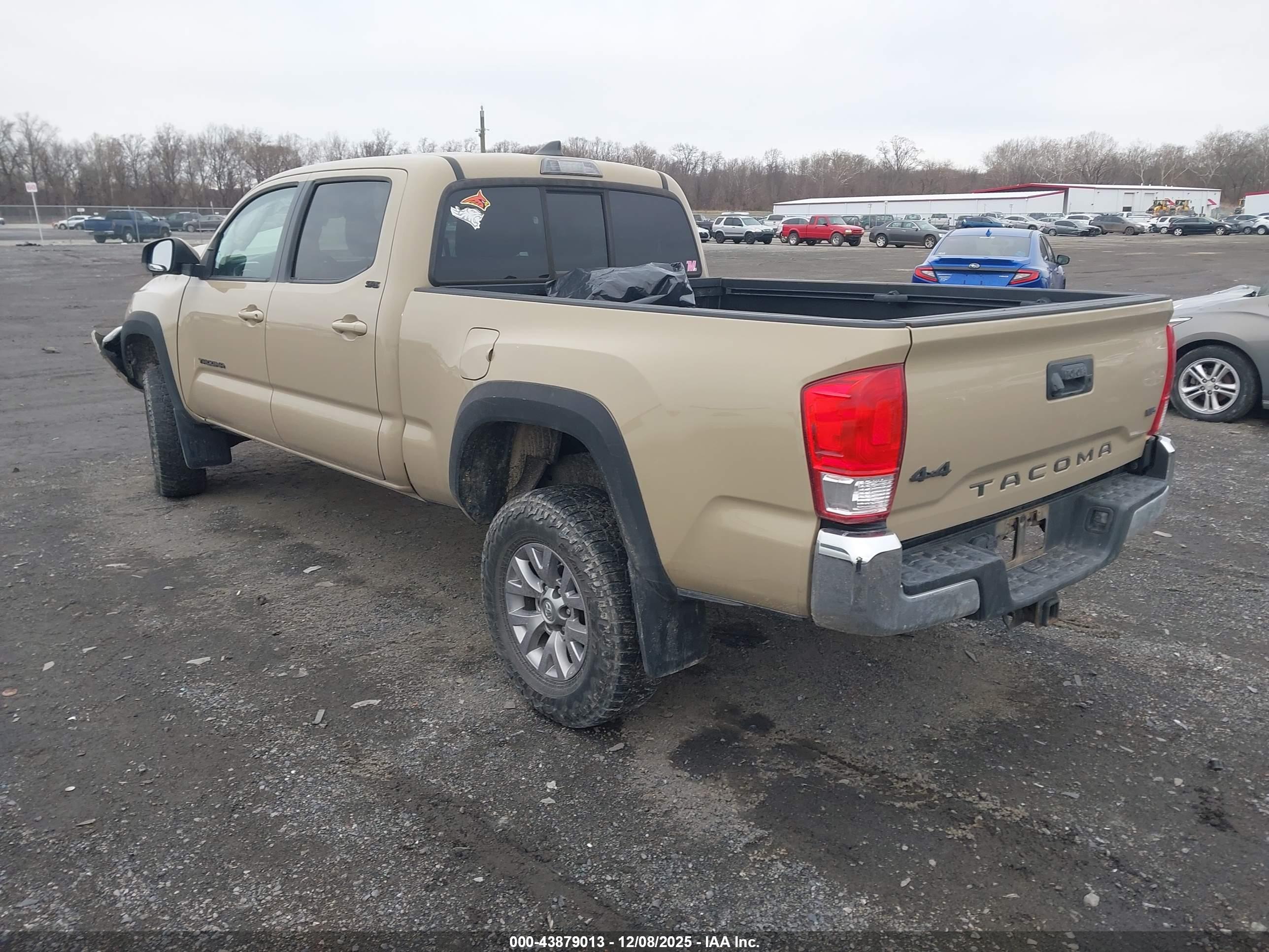 TOYOTA TACOMA image 3