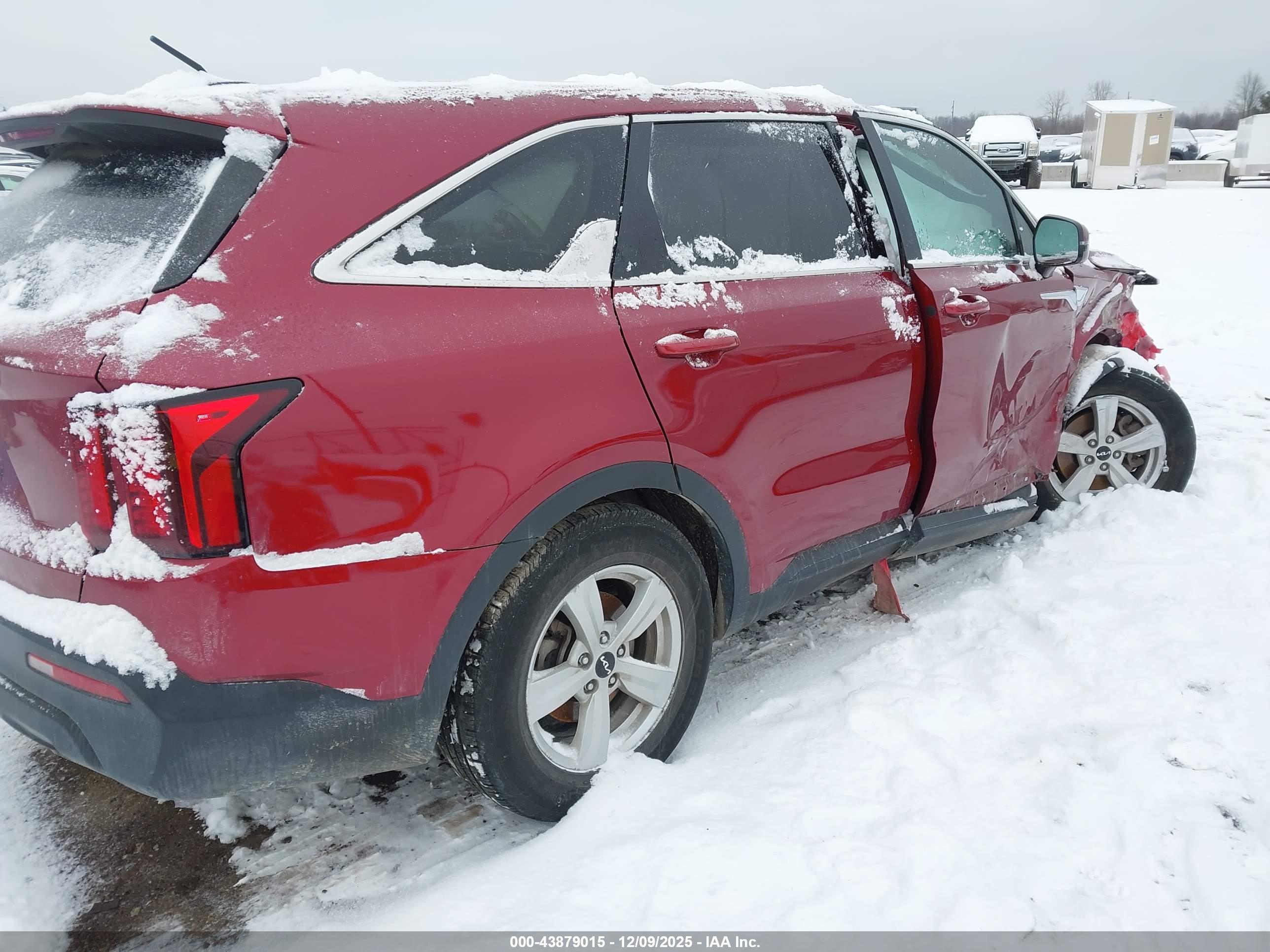 KIA SORENTO image 4